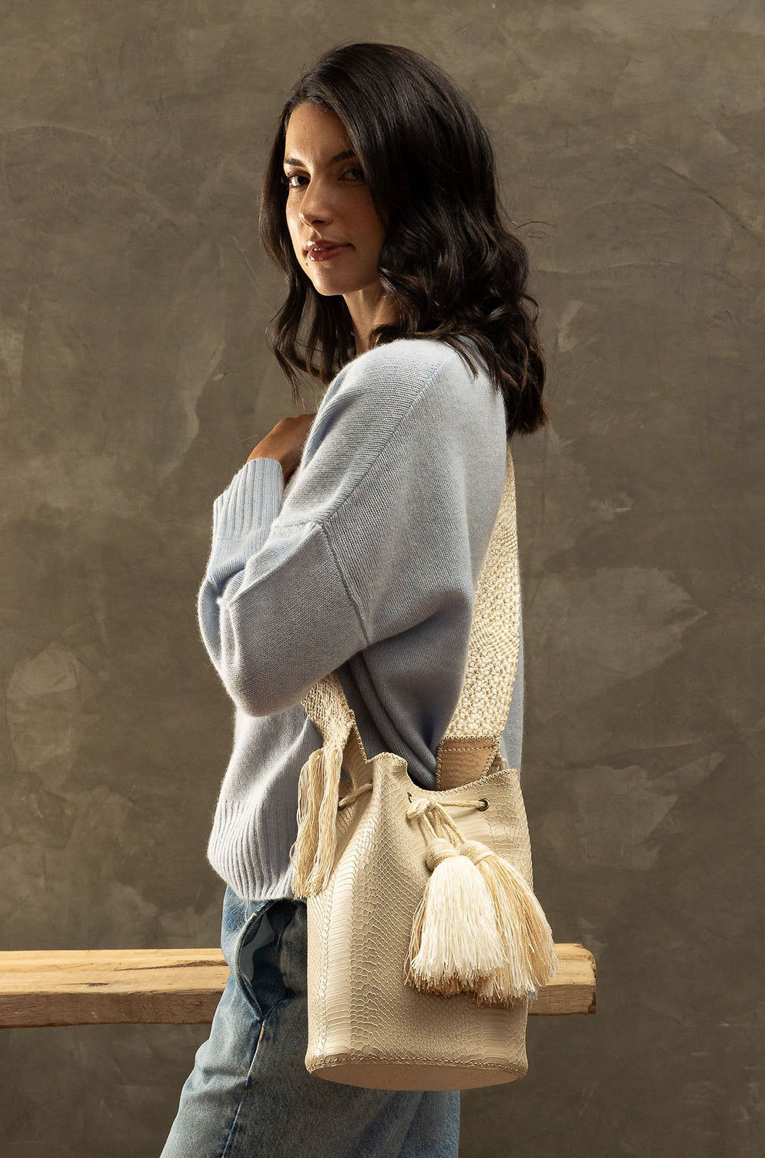 APÜNÜ BUCKET BAG LARGE / CROCO BEIGE - BEIGE #110047