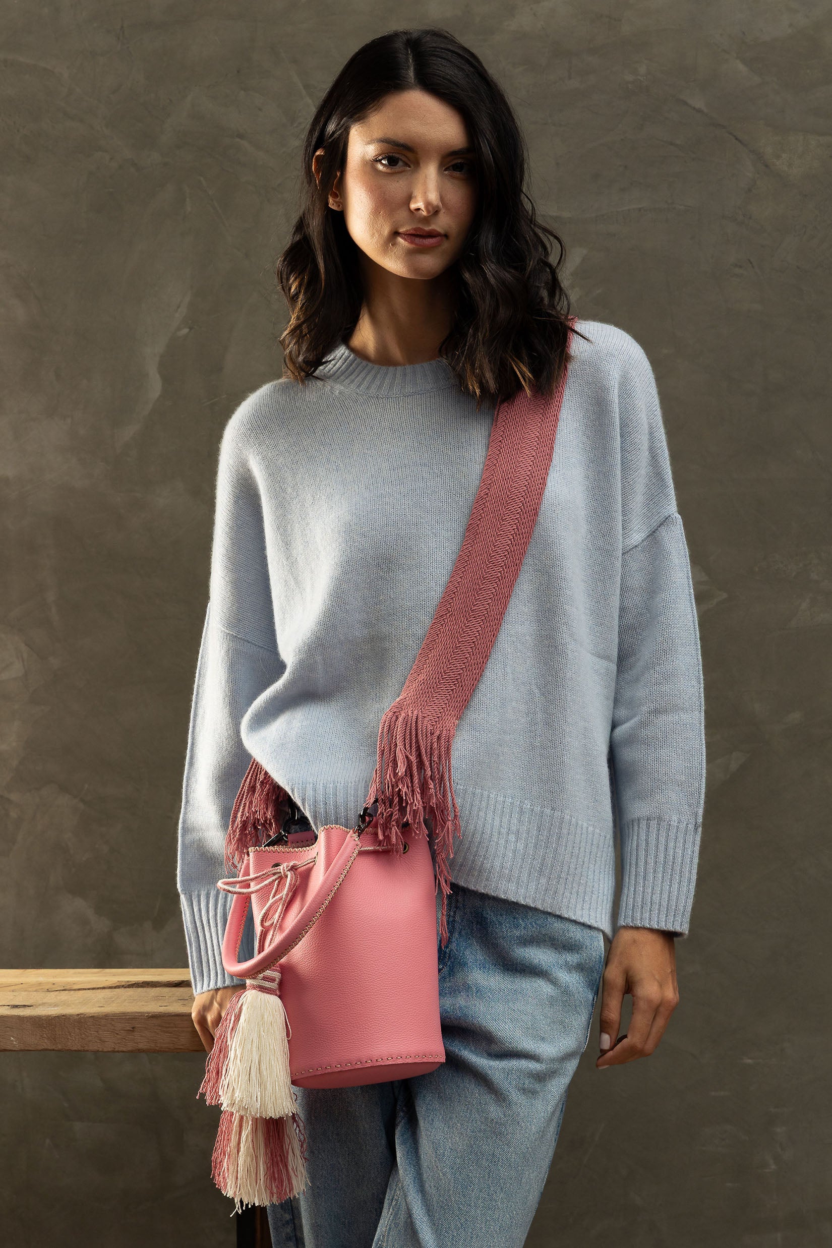APÜNÜ BUCKET BAG SMALL / SHOCKING PINK - BB PINK #120046