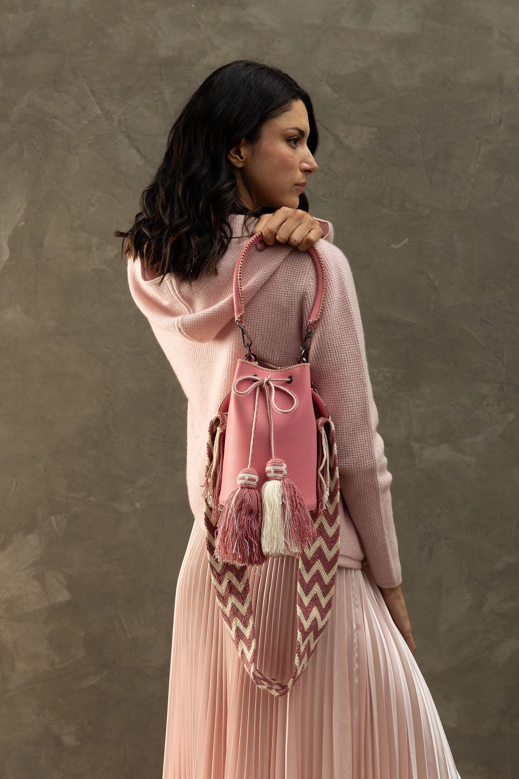 APÜNÜ BUCKET BAG SMALL / SHOCKING PINK - BB PINK #120046