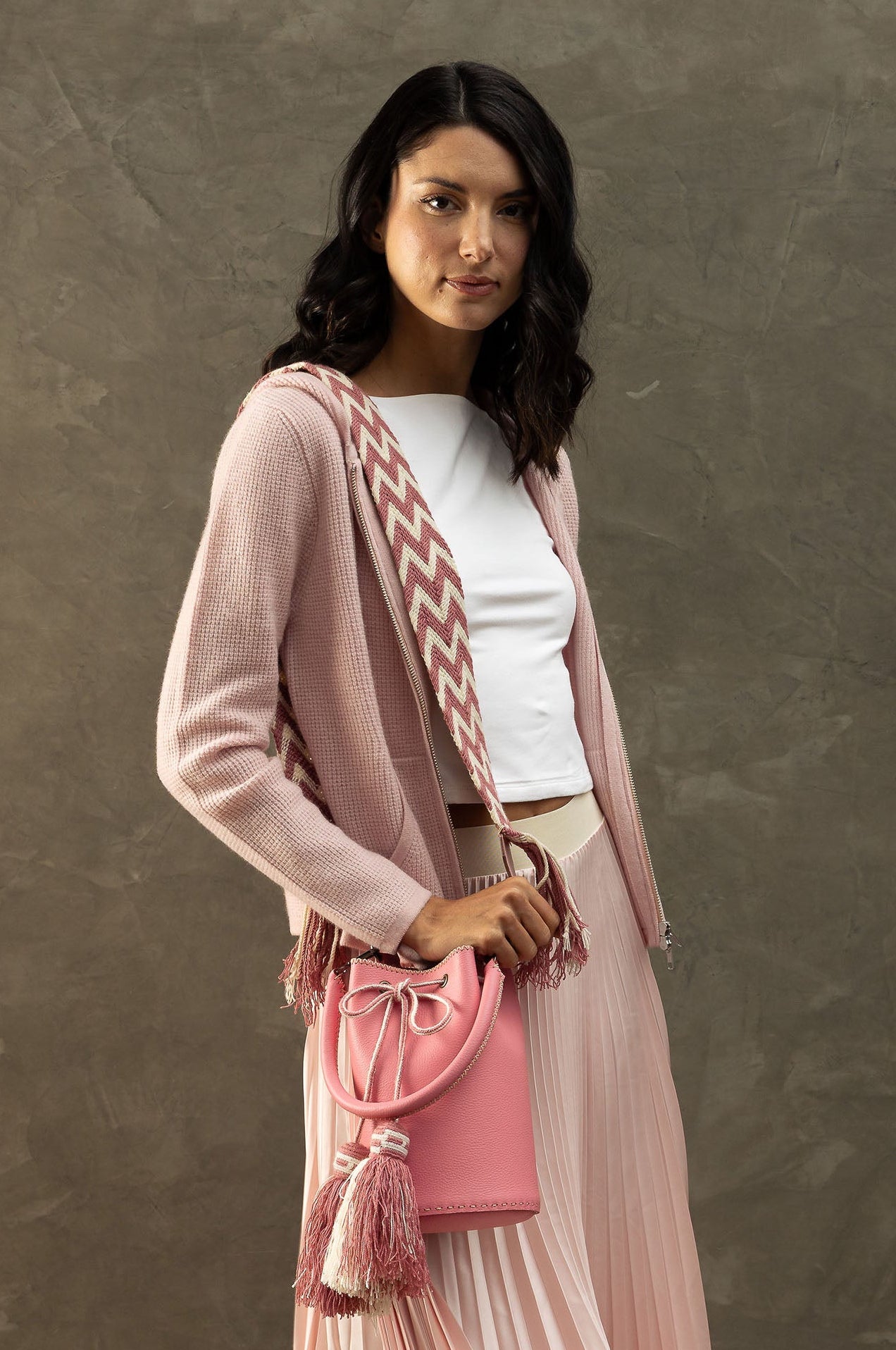 APÜNÜ BUCKET BAG SMALL / SHOCKING PINK - BB PINK #120046