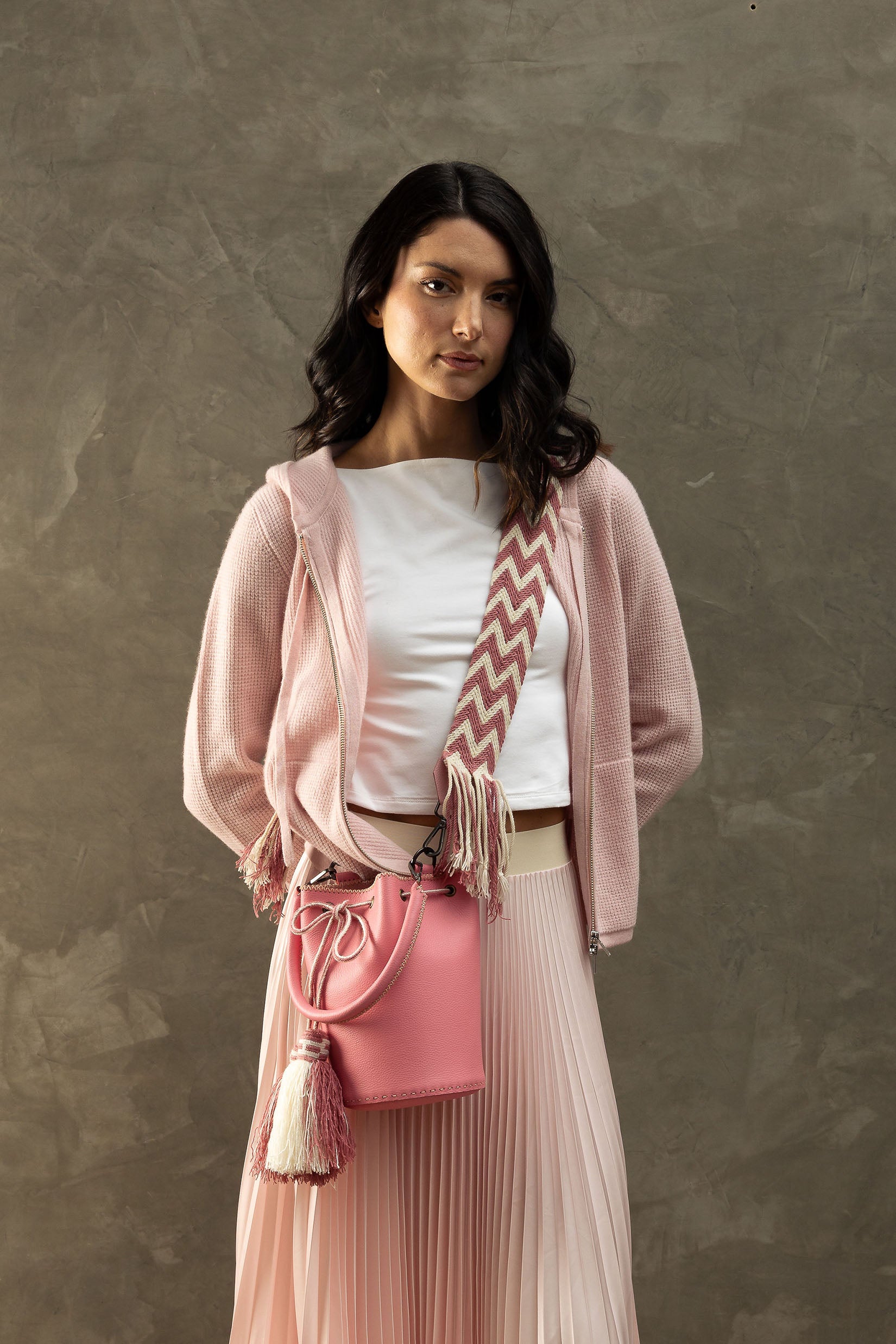 APÜNÜ BUCKET BAG SMALL / SHOCKING PINK - BB PINK #120046