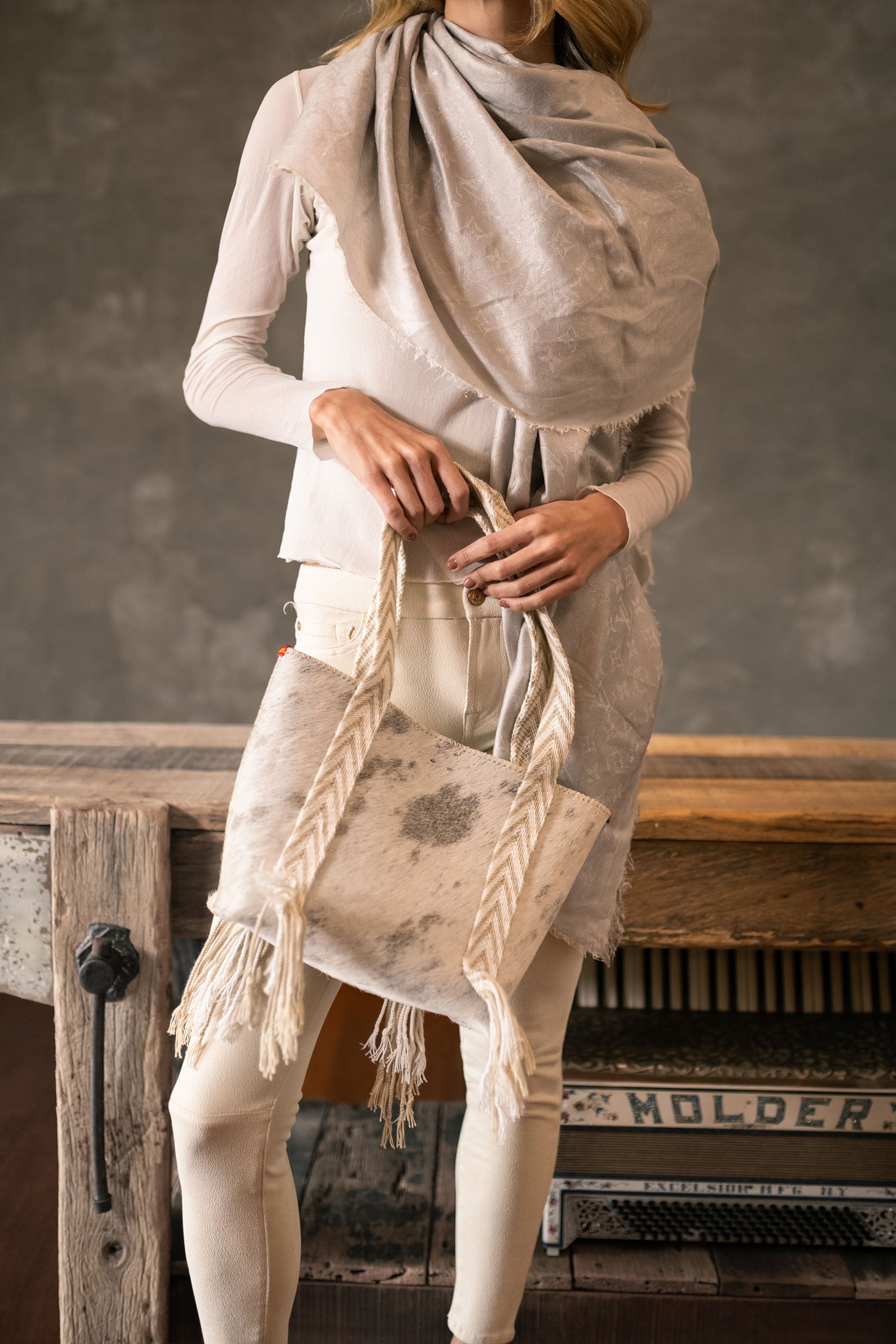 PIAMA TOTE BAG MEDIUM FURRY / LIGHT BEIGE&WHI - BEIGE #190011