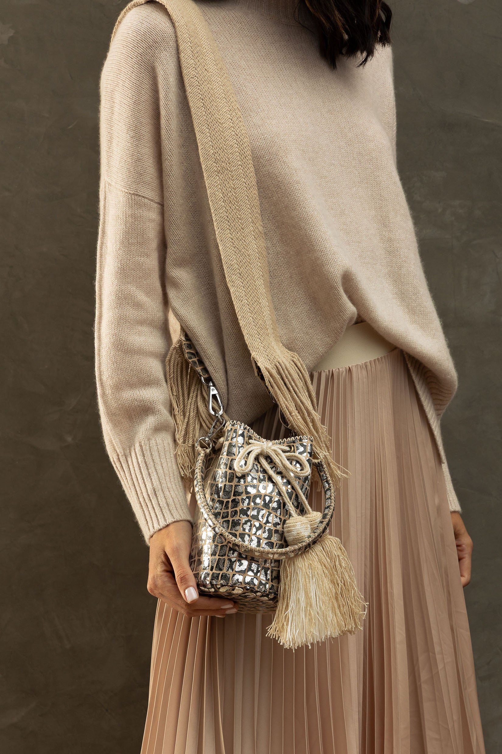 APÜNÜ BUCKET BAG X-SMALL CROCO MIX / SILVER GRAY - BEIGE #360011
