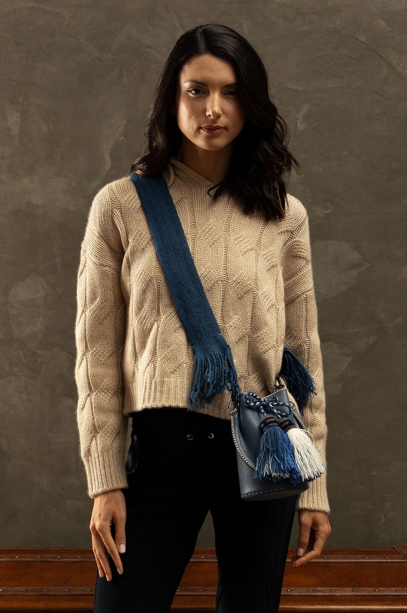 APÜNÜ BUCKET BAG X-SMALL / TEAL BLUE - TAUPE #360019