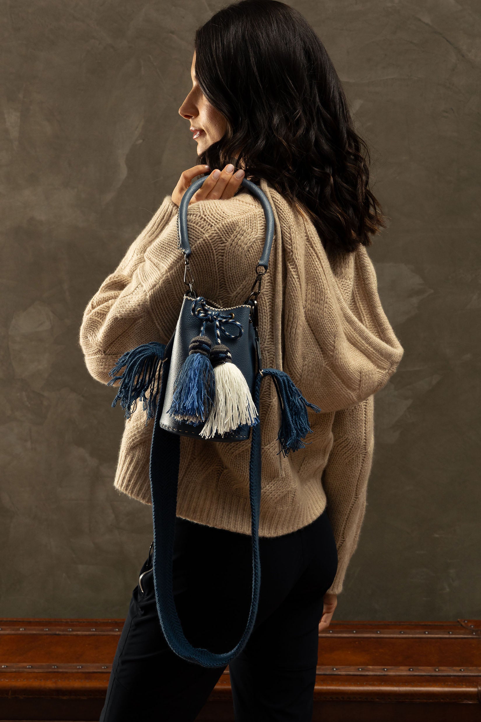 APÜNÜ BUCKET BAG X-SMALL / TEAL BLUE - TAUPE #360019