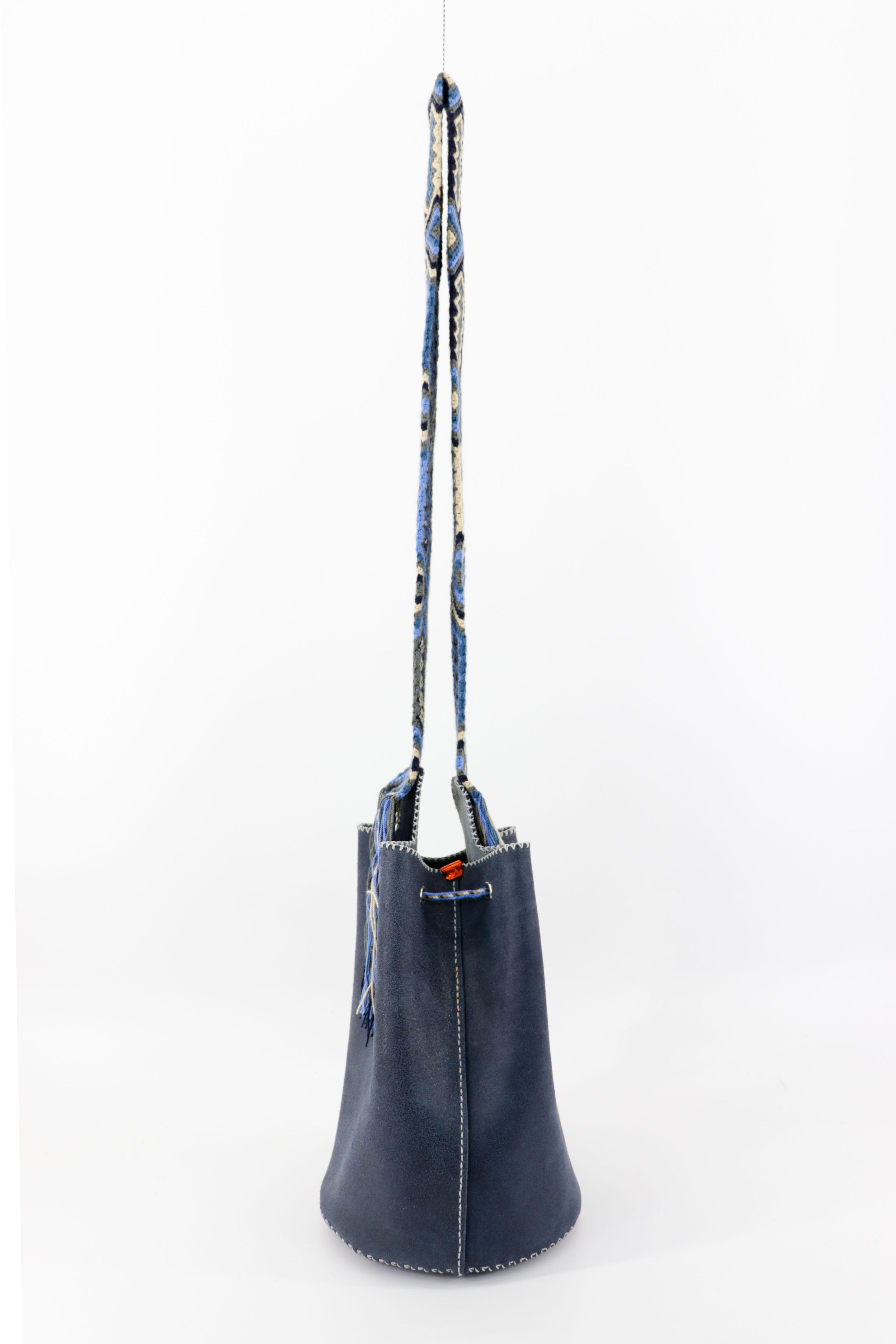 APÜNÜ BUCKET BAG LARGE / NAVY - GRAY #110037