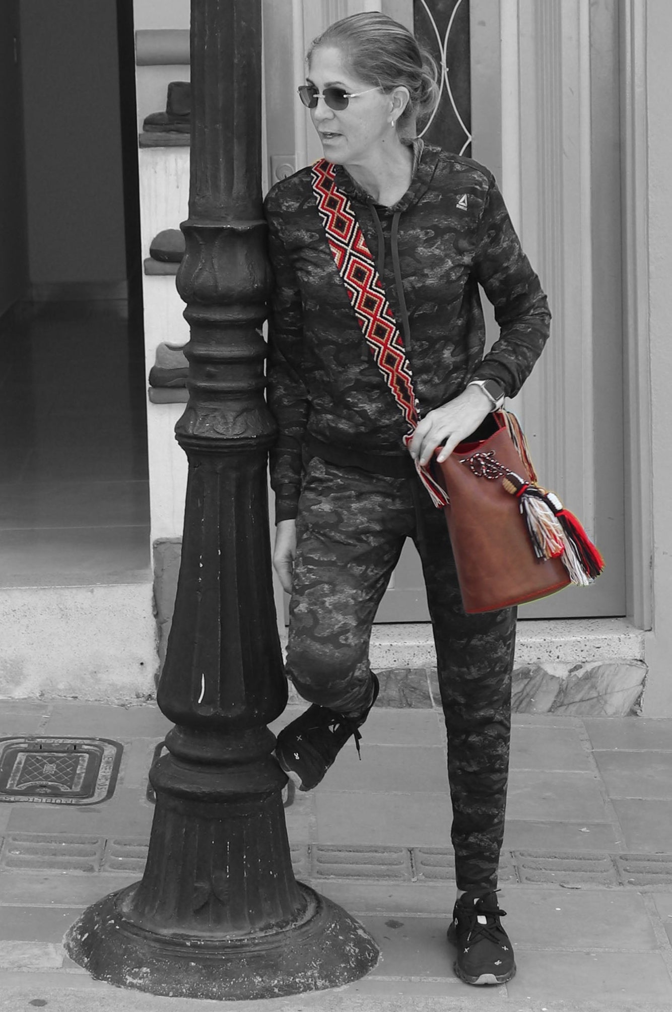 APÜNÜ BUCKET BAG LARGE / BRW - RED #110008