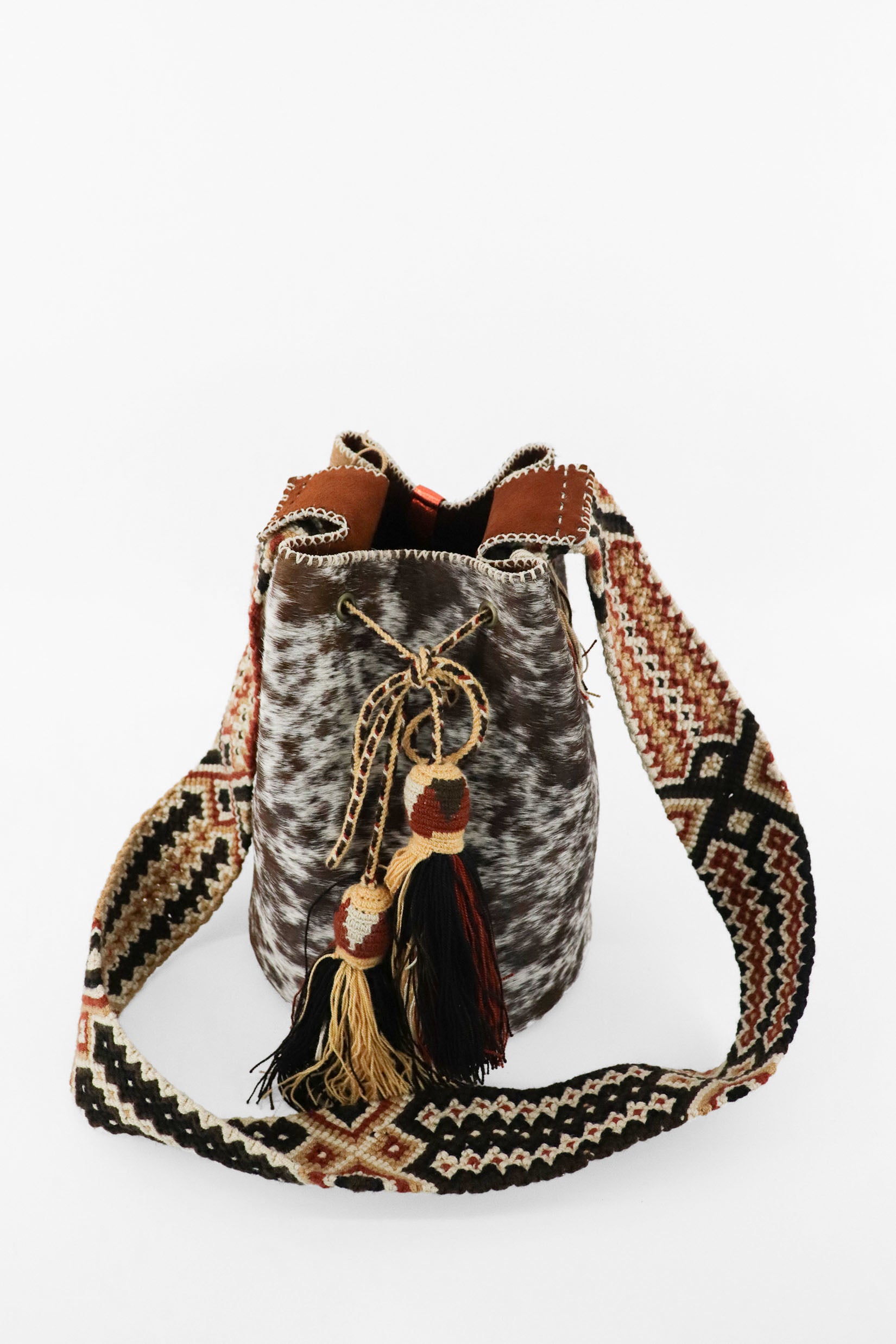 APÜNÜ BUCKET BAG LARGE FURRY / CARM&WH - COLONIAL BRW #100007