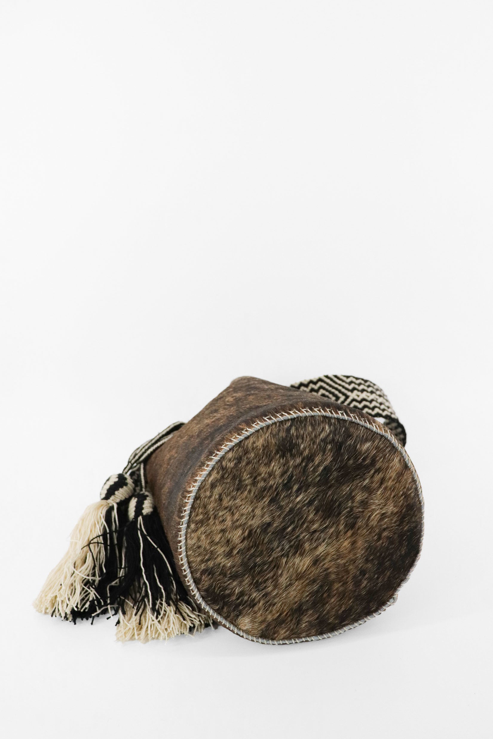 APÜNÜ BUCKET BAG LARGE FURRY / TAUP&BLK  - BEIGE #100005