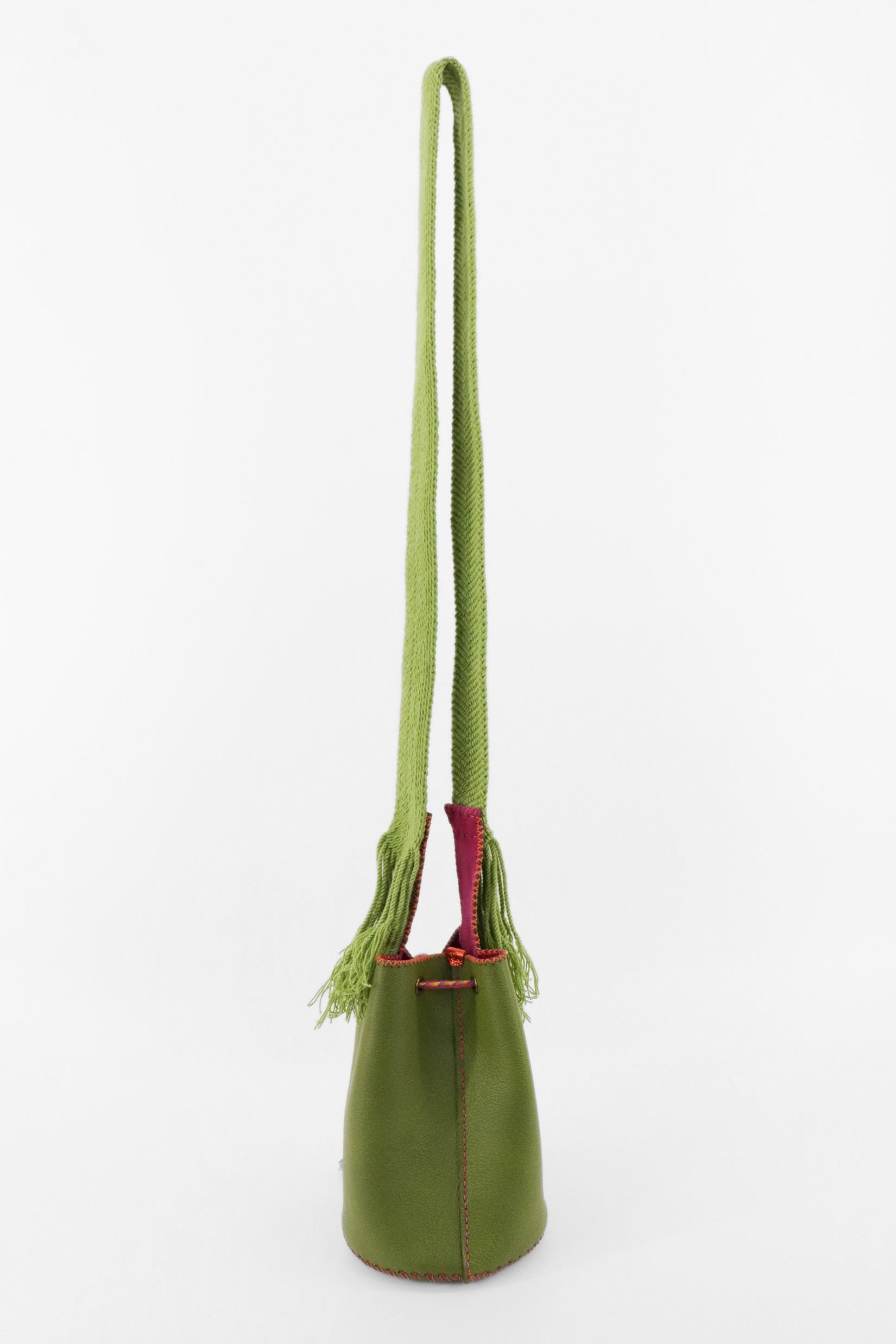 APÜNÜ BUCKET BAG SMALL / APPLE GREEN - FUCHSIA #120019