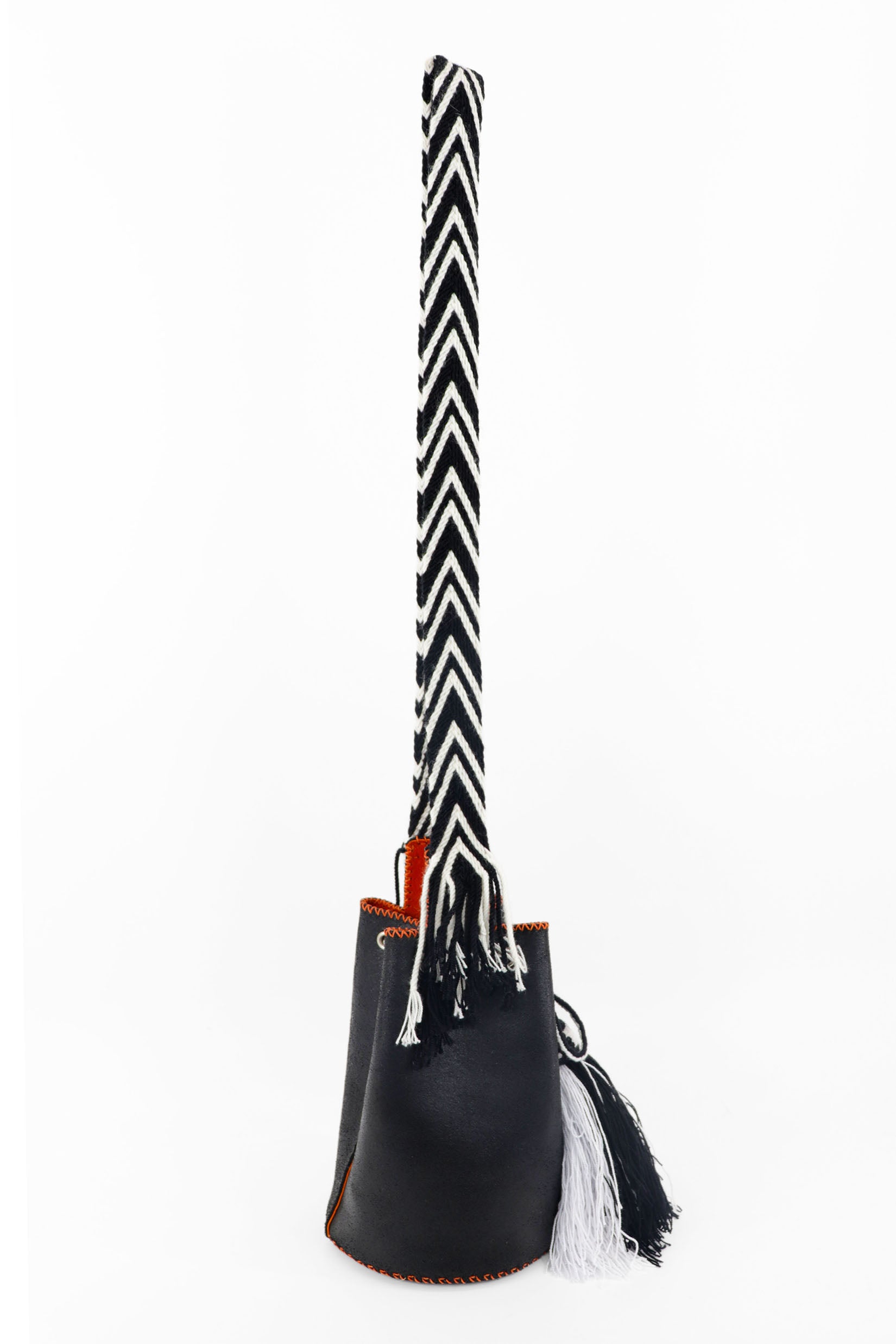 APÜNÜ BUCKET BAG SMALL / BLACK - ORANGE #120037
