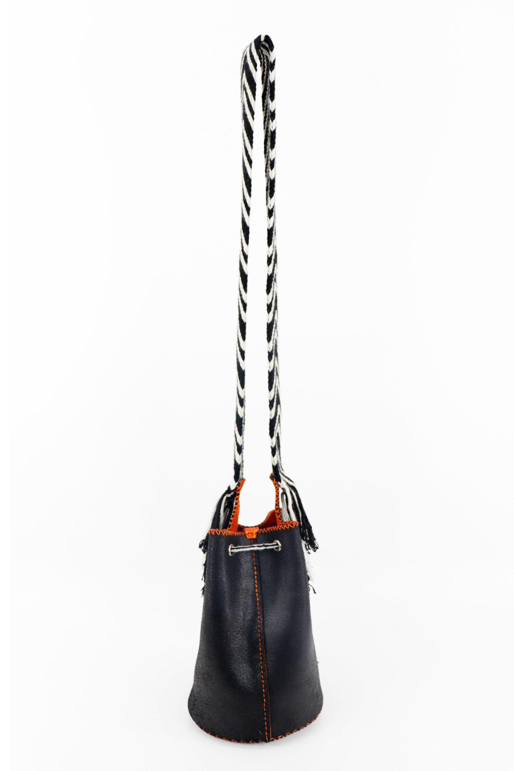 APÜNÜ BUCKET BAG SMALL / BLACK - ORANGE #120037