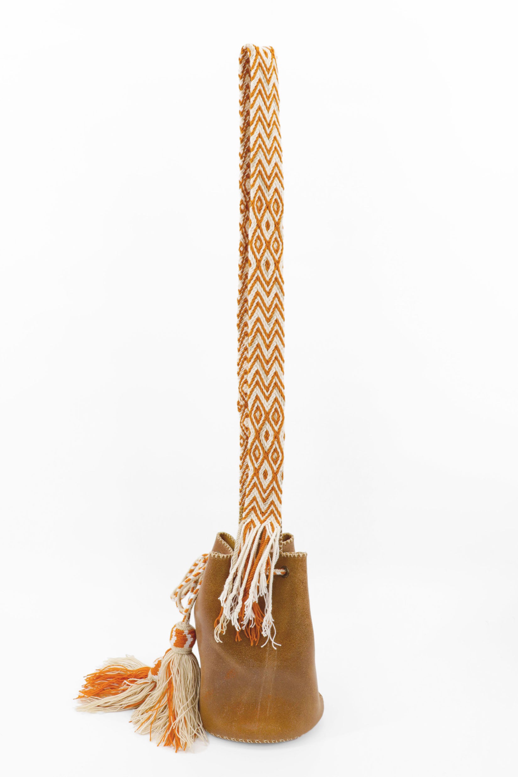 APÜNÜ BUCKET BAG SMALL / DRK CAMEL - MUSTARD #120027