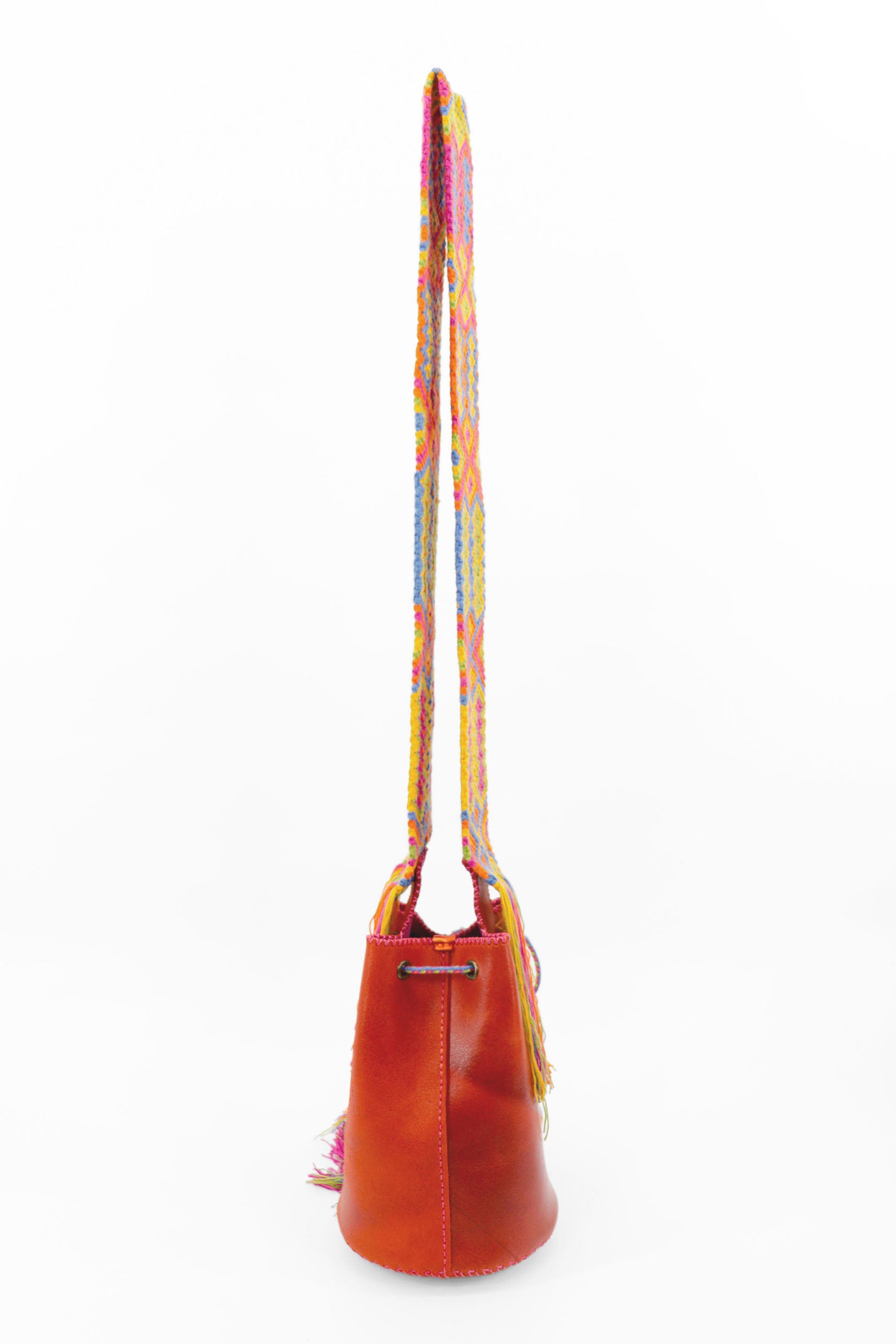 APÜNÜ BUCKET BAG SMALL / ORANGE - FUCHSIA #120028