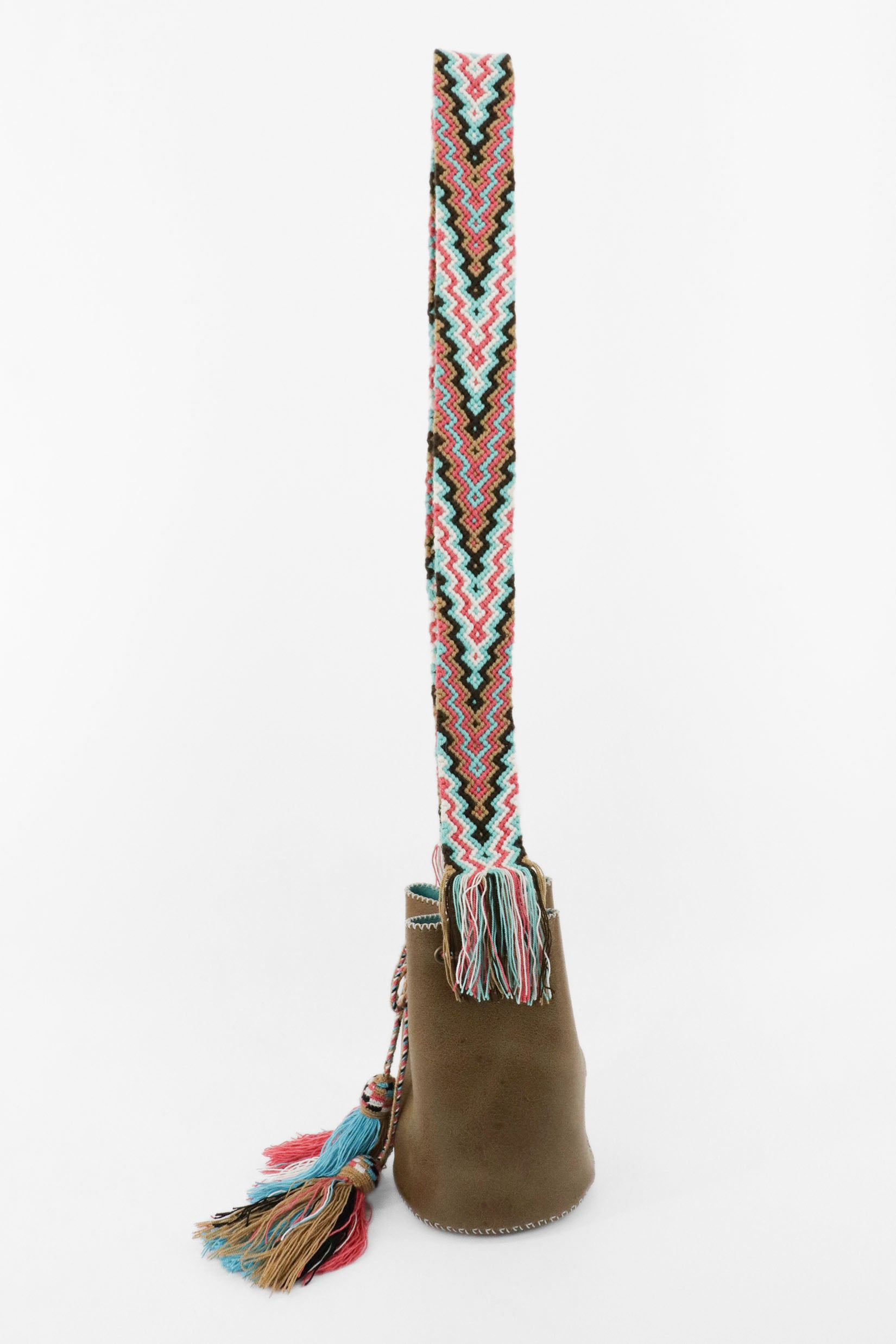APÜNÜ BUCKET BAG SMALL / DARK CAMEL - LIGHT TURQUOISE #120006