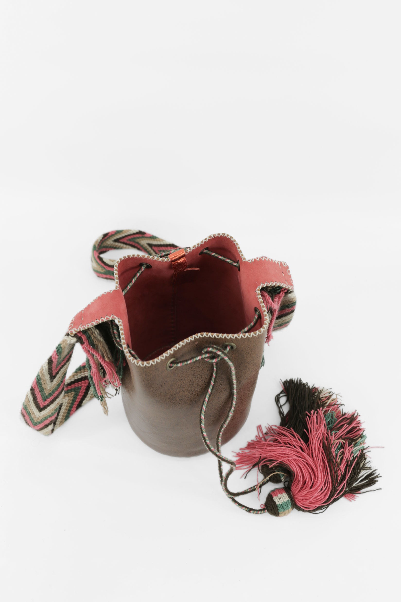 APÜNÜ BUCKET BAG SMALL / BRW - SALMON #120018