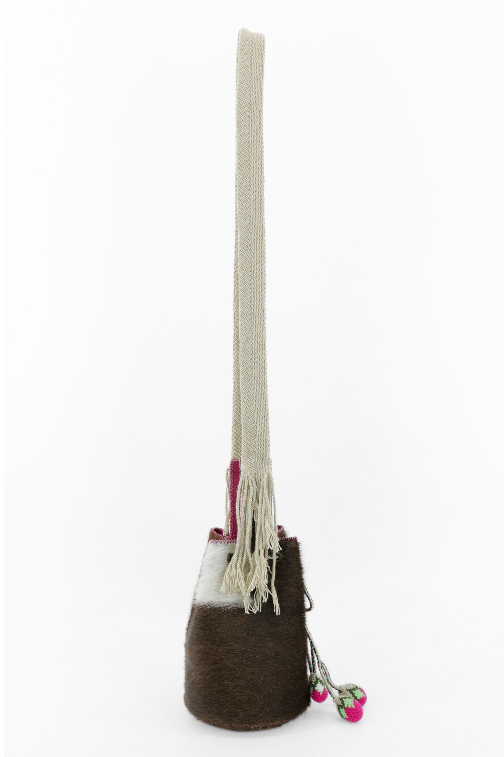 APÜNÜ BUCKET BAG SMALL FURRY / DARK BRW&WH - FUCHSIA #130015