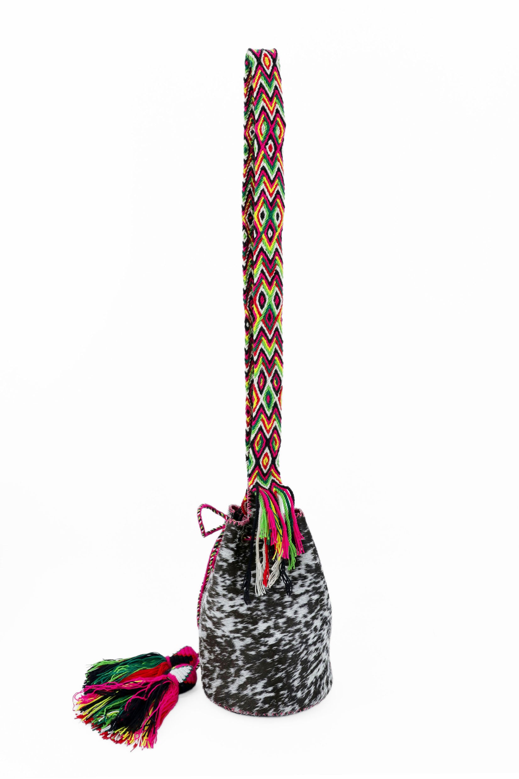 APÜNÜ BUCKET BAG SMALL FURRY / BLK&WHI - FUCHSIA #130017