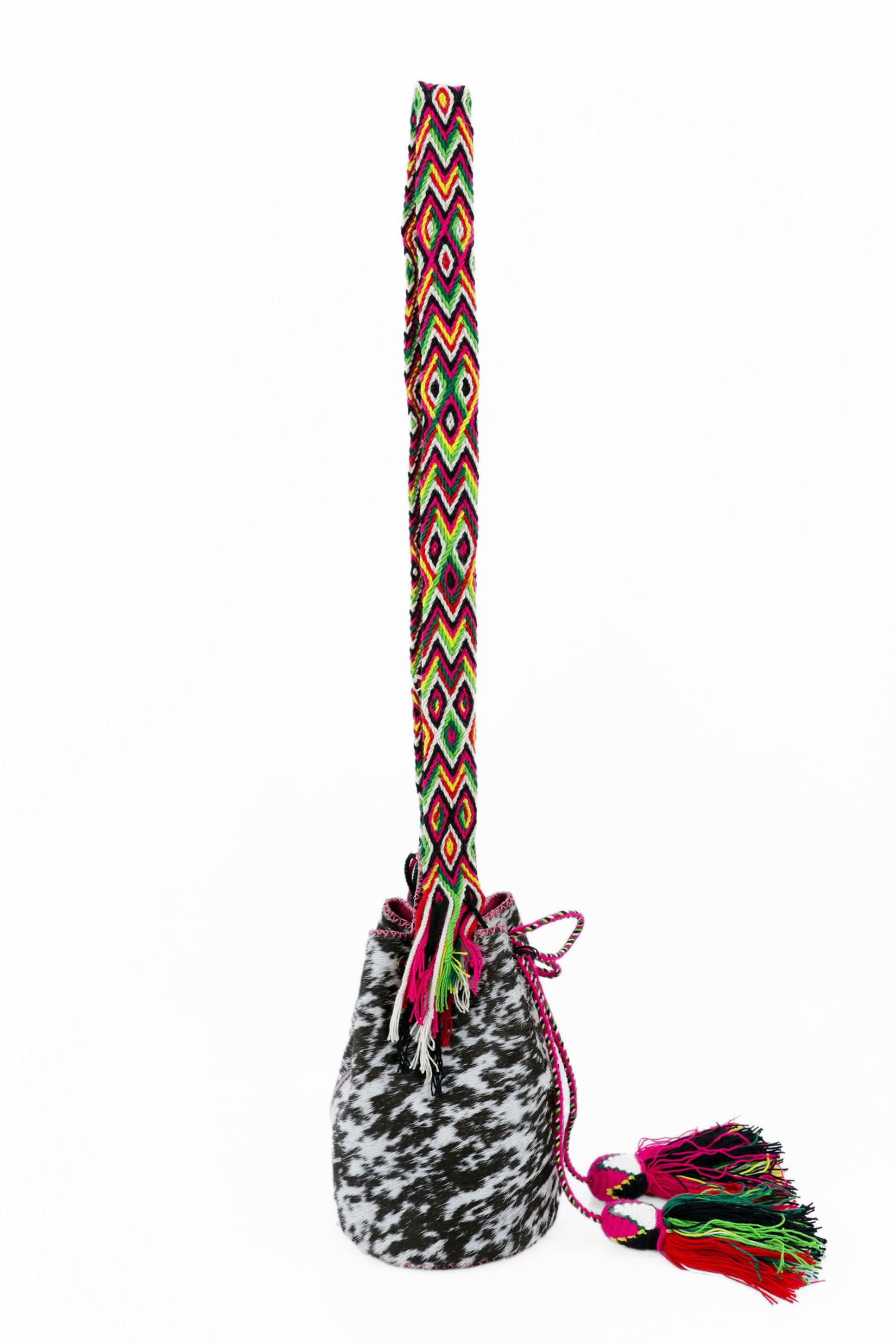 APÜNÜ BUCKET BAG SMALL FURRY / BLK&WHI - FUCHSIA #130017