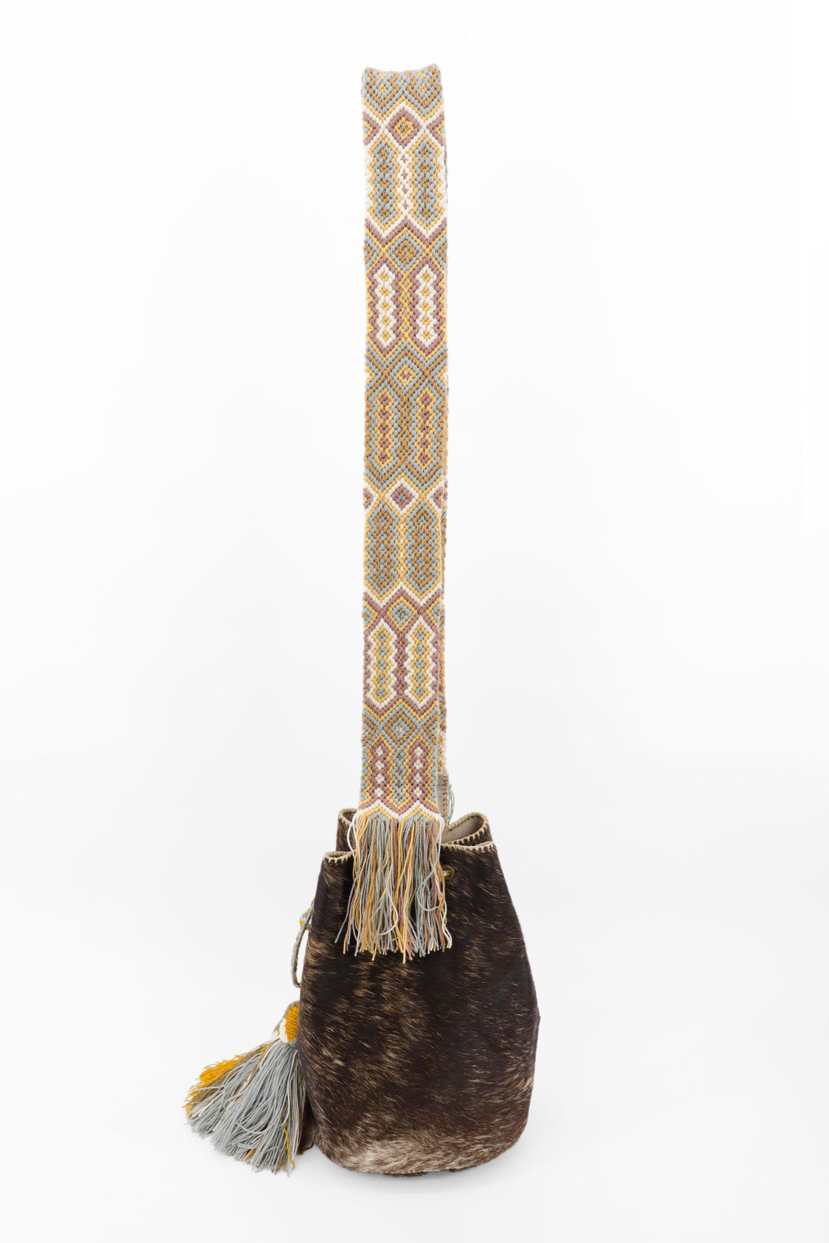 APÜNÜ BUCKET BAG LARGE FURRY / DRK BRW&TAUP - LIGHT BEIGE #100019