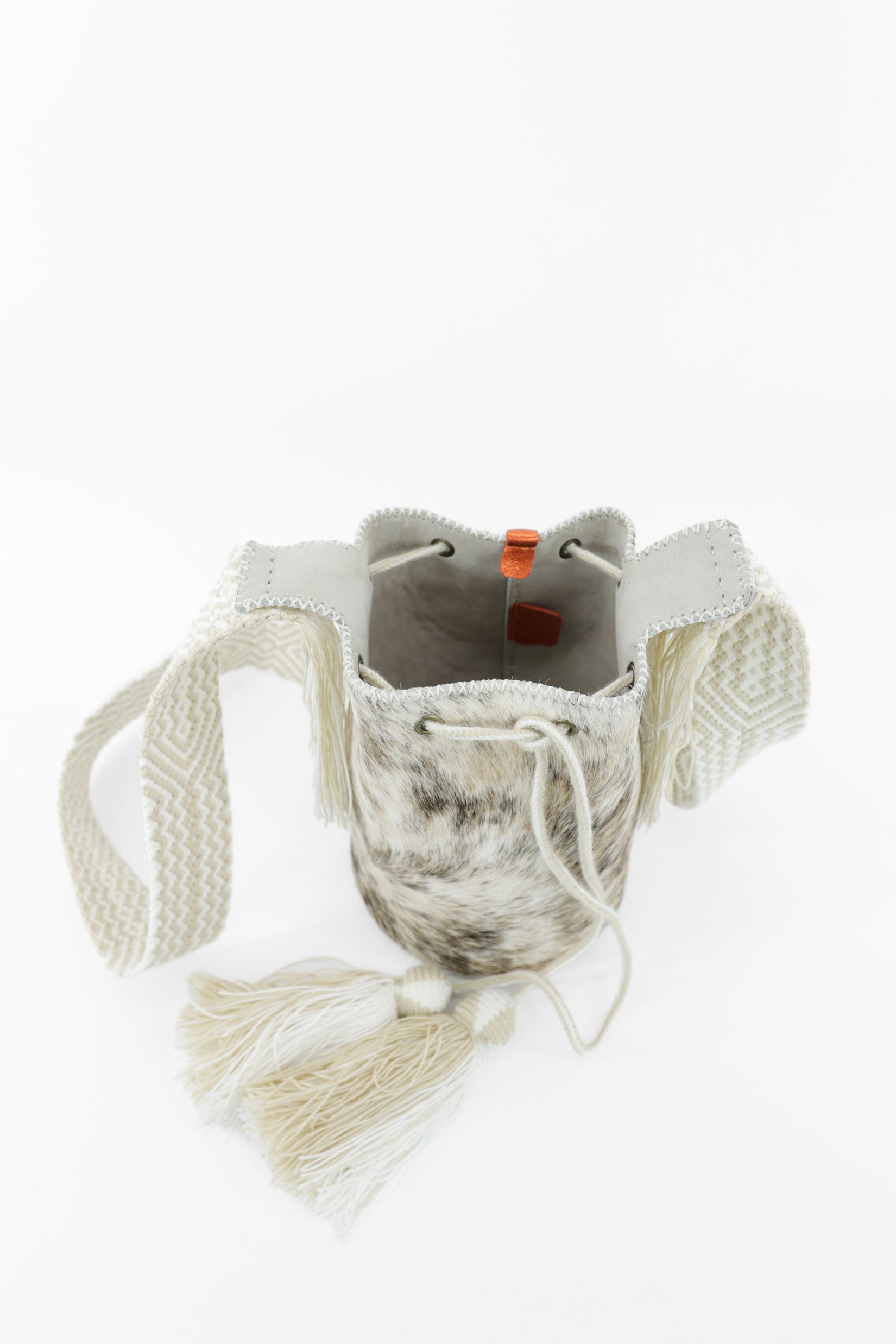 APÜNÜ BUCKET BAG SMALL FURRY / WH&TAUPE - LIGHT BEIGE #130004