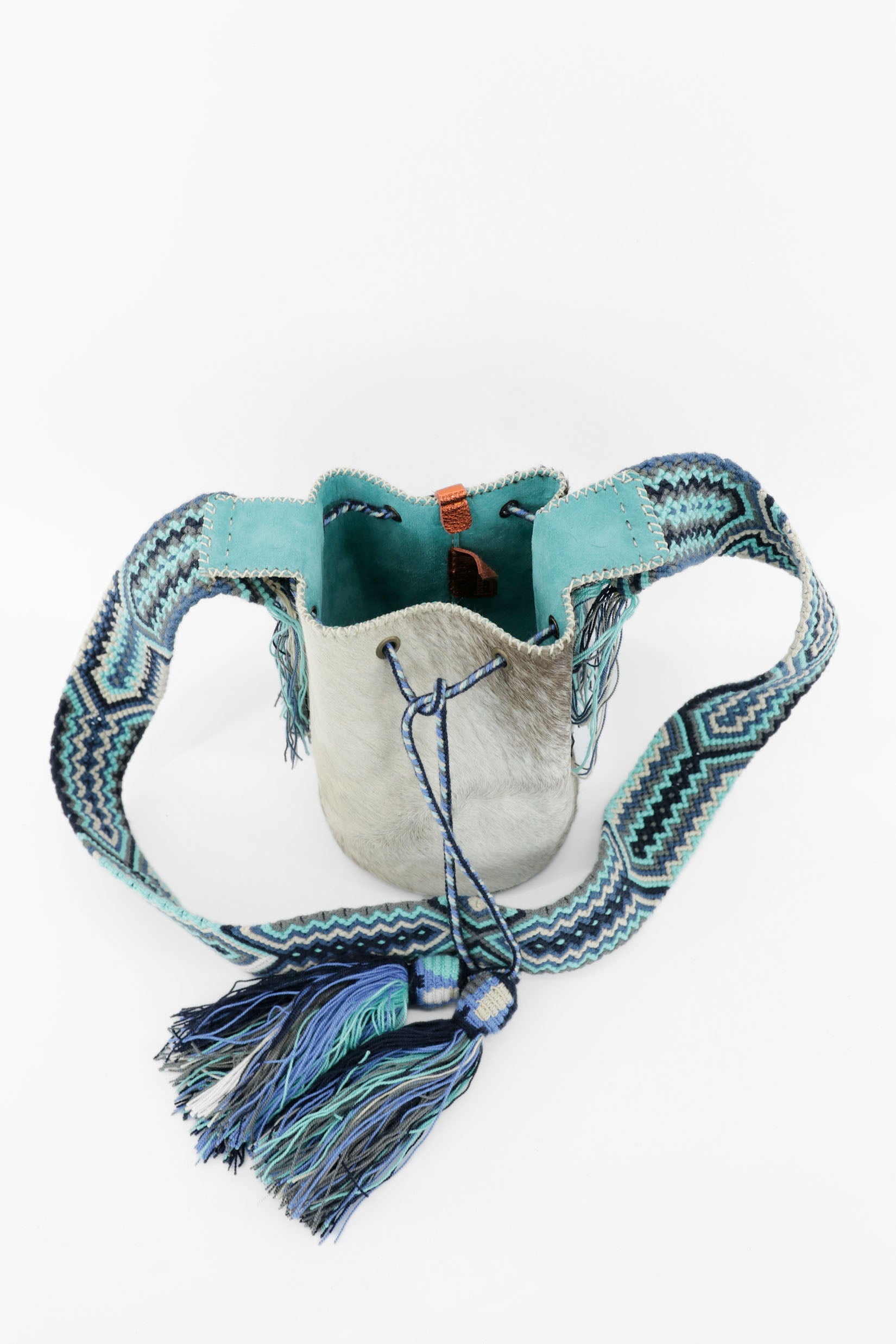 APÜNÜ BUCKET BAG SMALL FURRY / WH&TAUPE - LIGHT TURQUOISE #130010