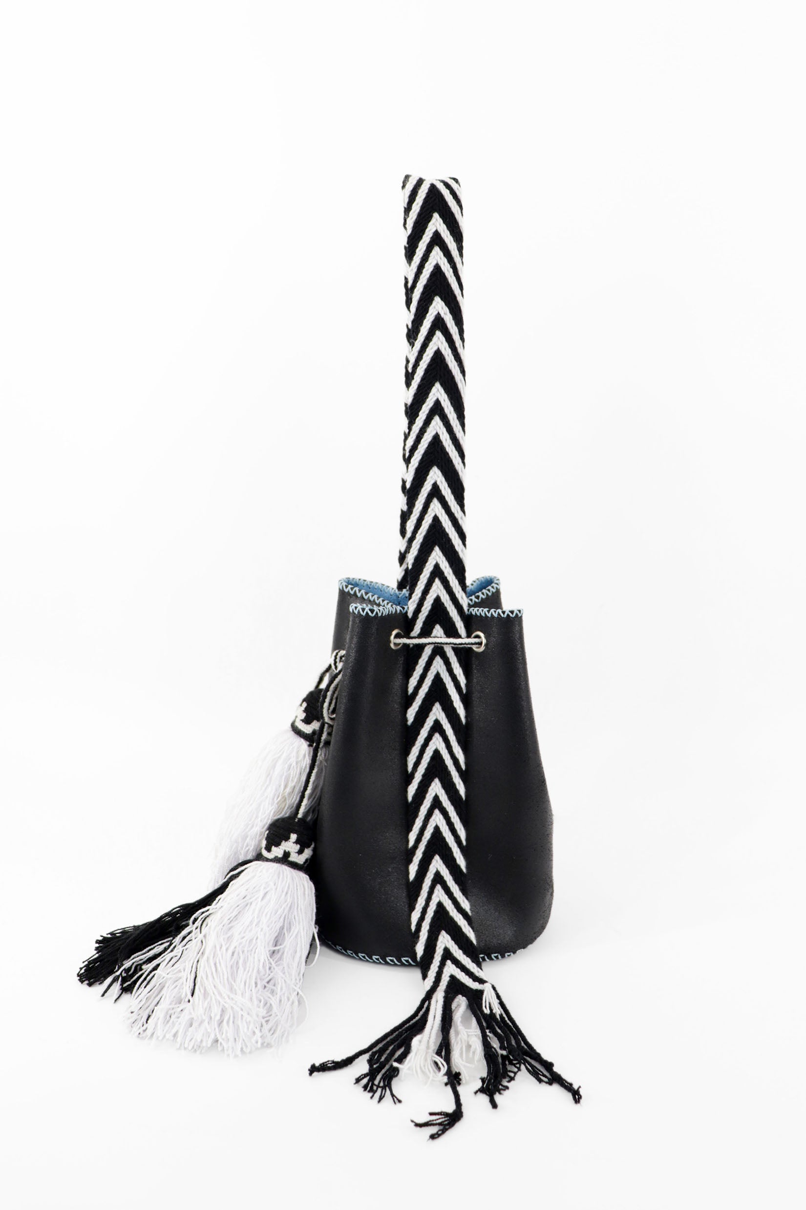 APÜNÜ BUCKET BAG SMALL / BLACK - SKY BLUE #150013