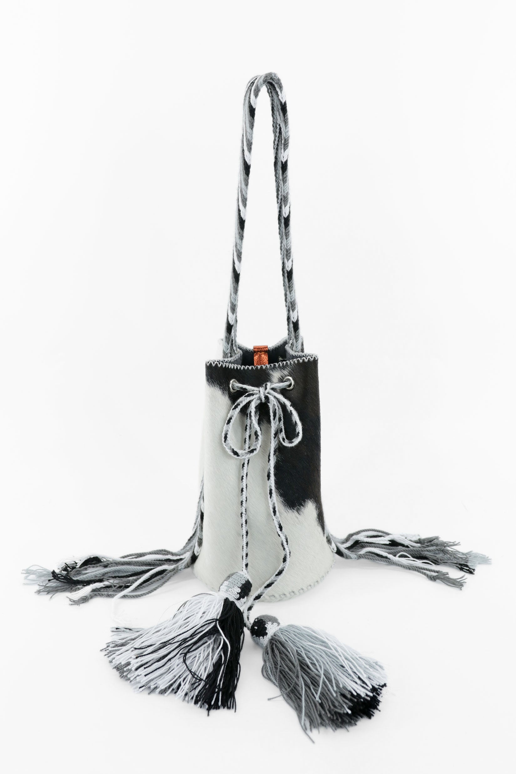 APÜNÜ BUCKET BAG SMALL FURRY / B&W -  DARK GRAY #140003