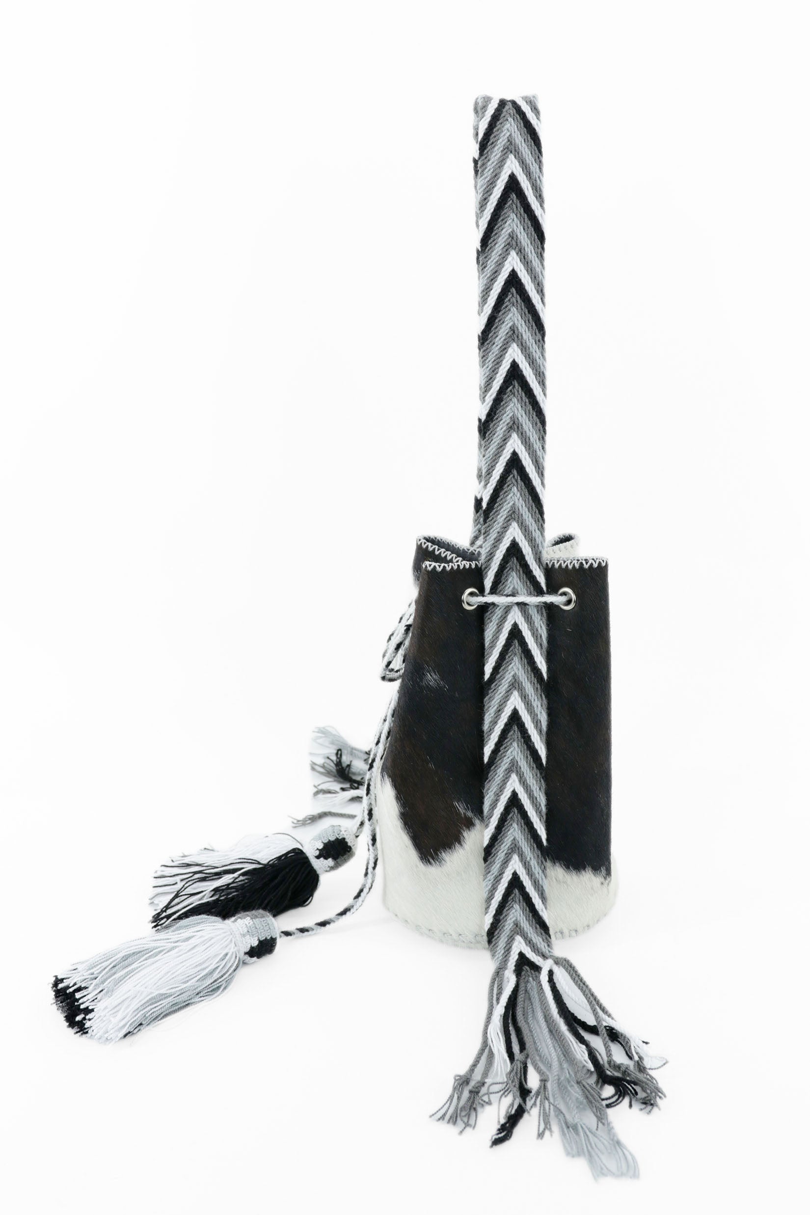 APÜNÜ BUCKET BAG SMALL FURRY / B&W -  DARK GRAY #140003