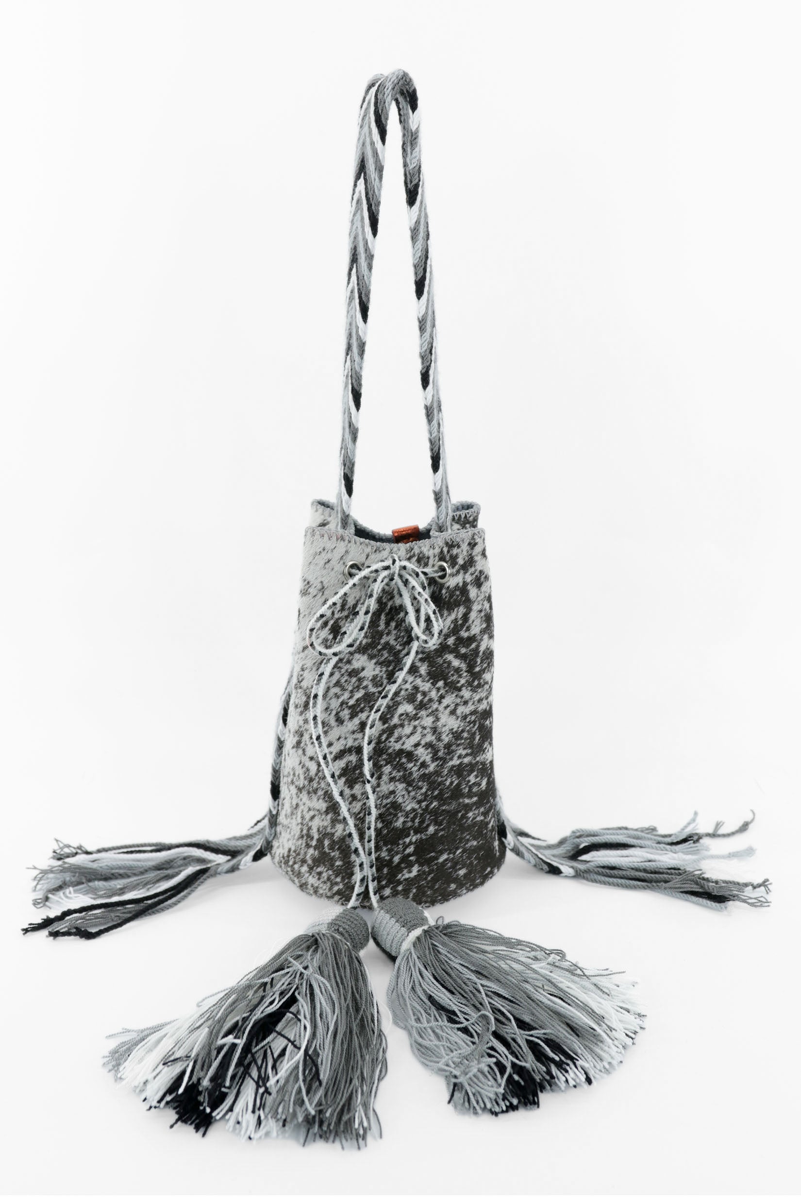 APÜNÜ BUCKET BAG SMALL FURRY / B&W - LIGHT GRAY #140002