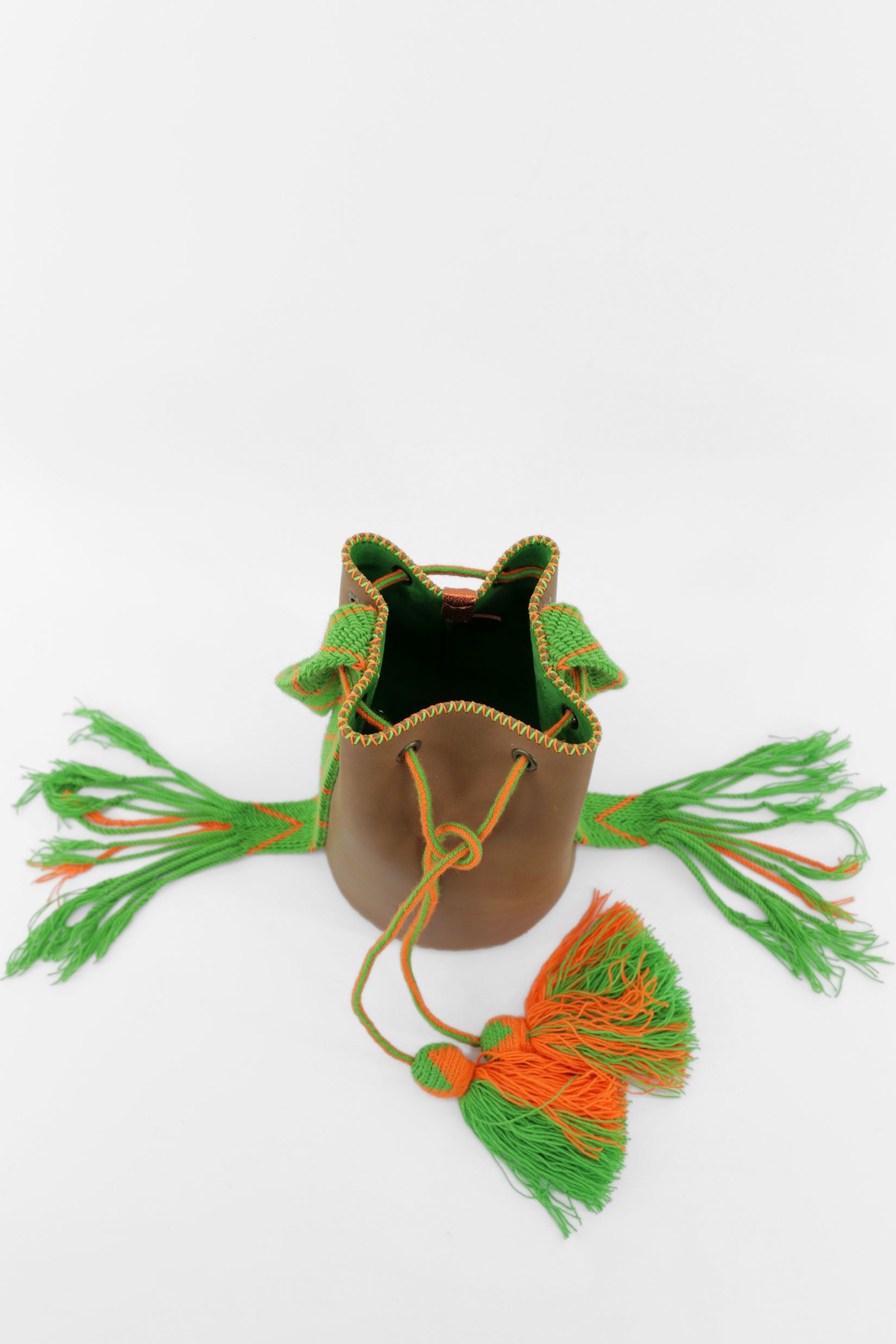 APÜNÜ BUCKET BAG SMALL / CAMEL - GRASS GREEN #150009