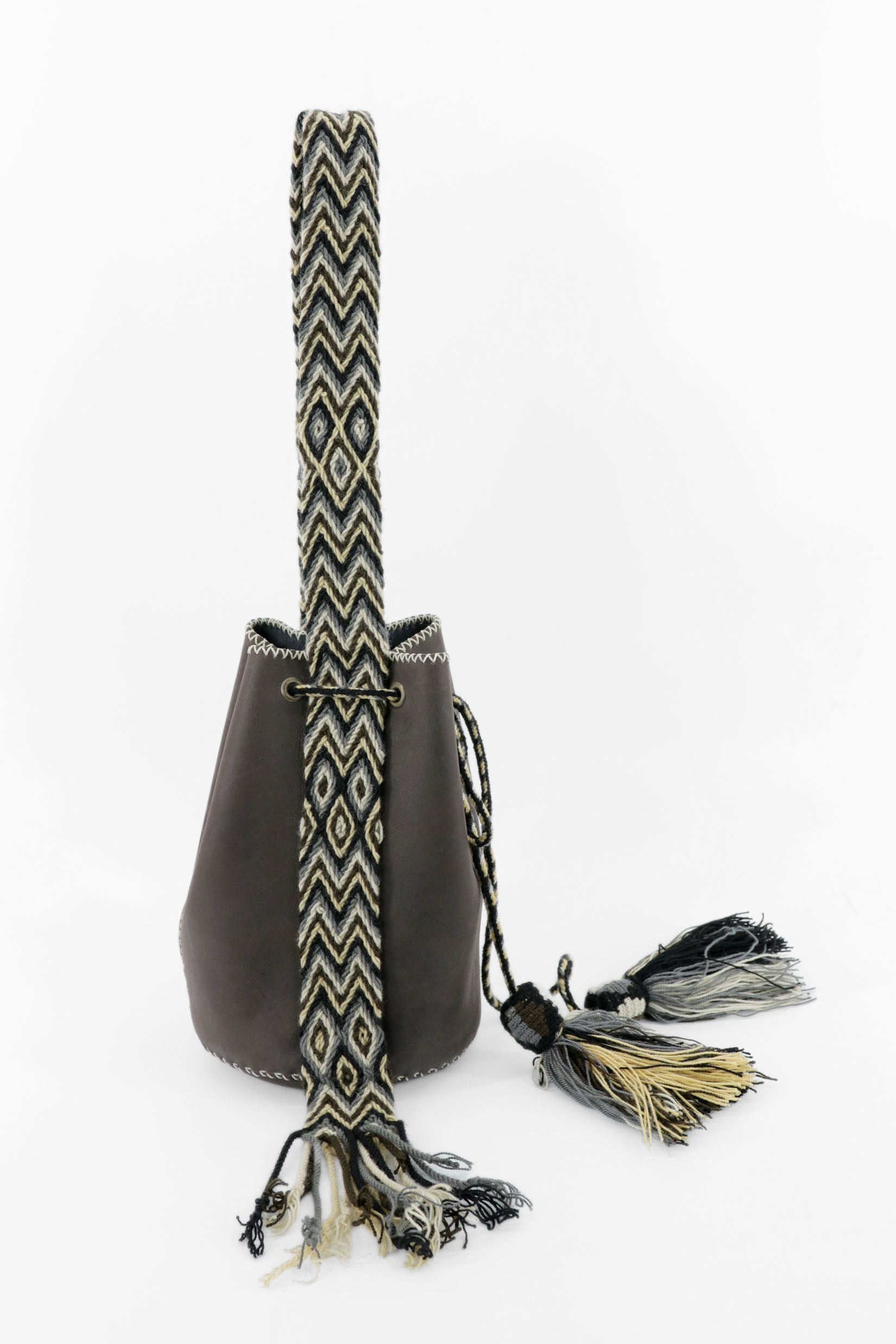 APÜNÜ BUCKET BAG SMALL / DRK BRW - DRK GRAY #150002