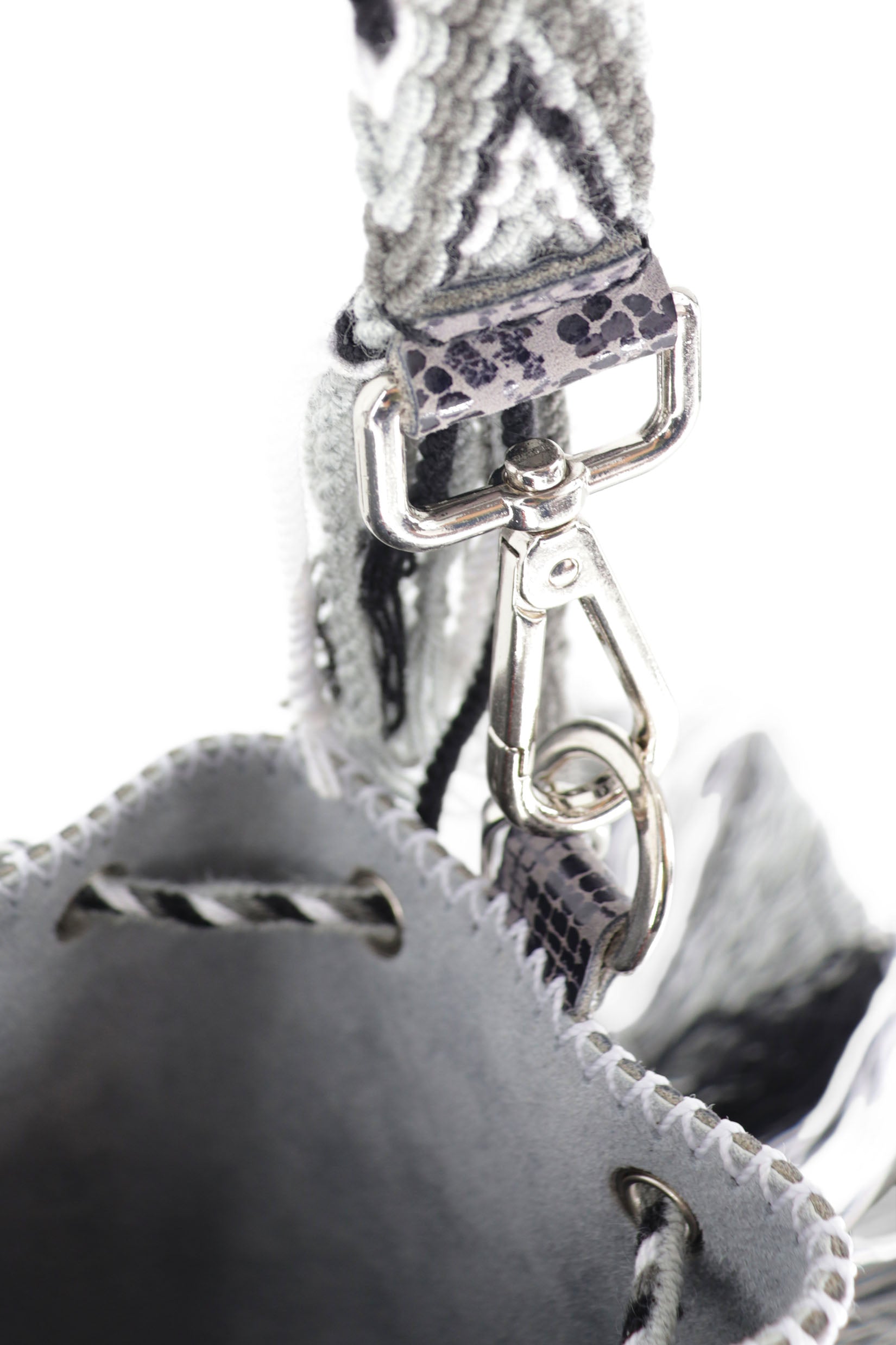 APÜNÜ BUCKET BAG X-SMALL / DRK GRAY PYTHON - GRAY #360003