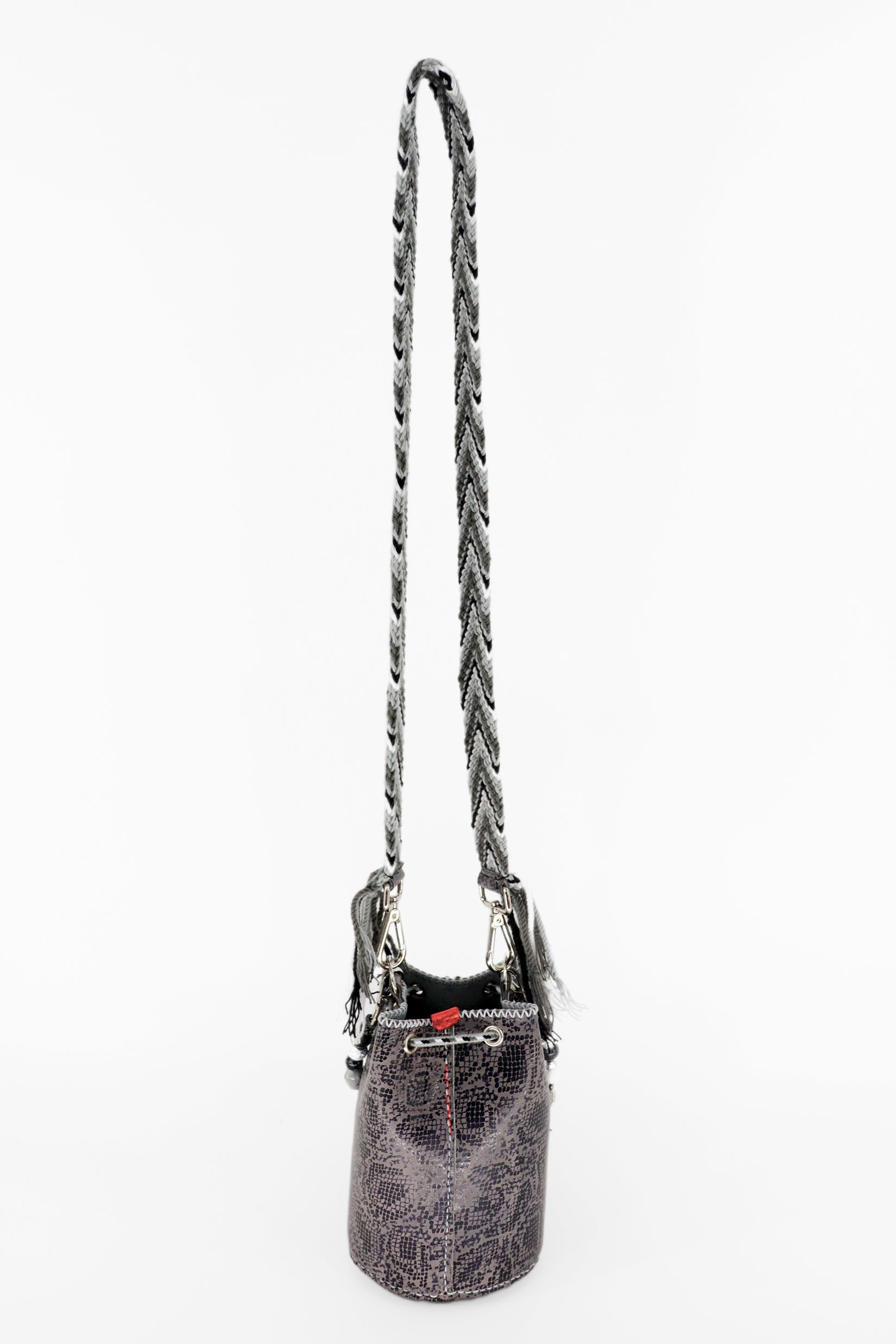 APÜNÜ BUCKET BAG X-SMALL / DRK GRAY PYTHON - GRAY #360003