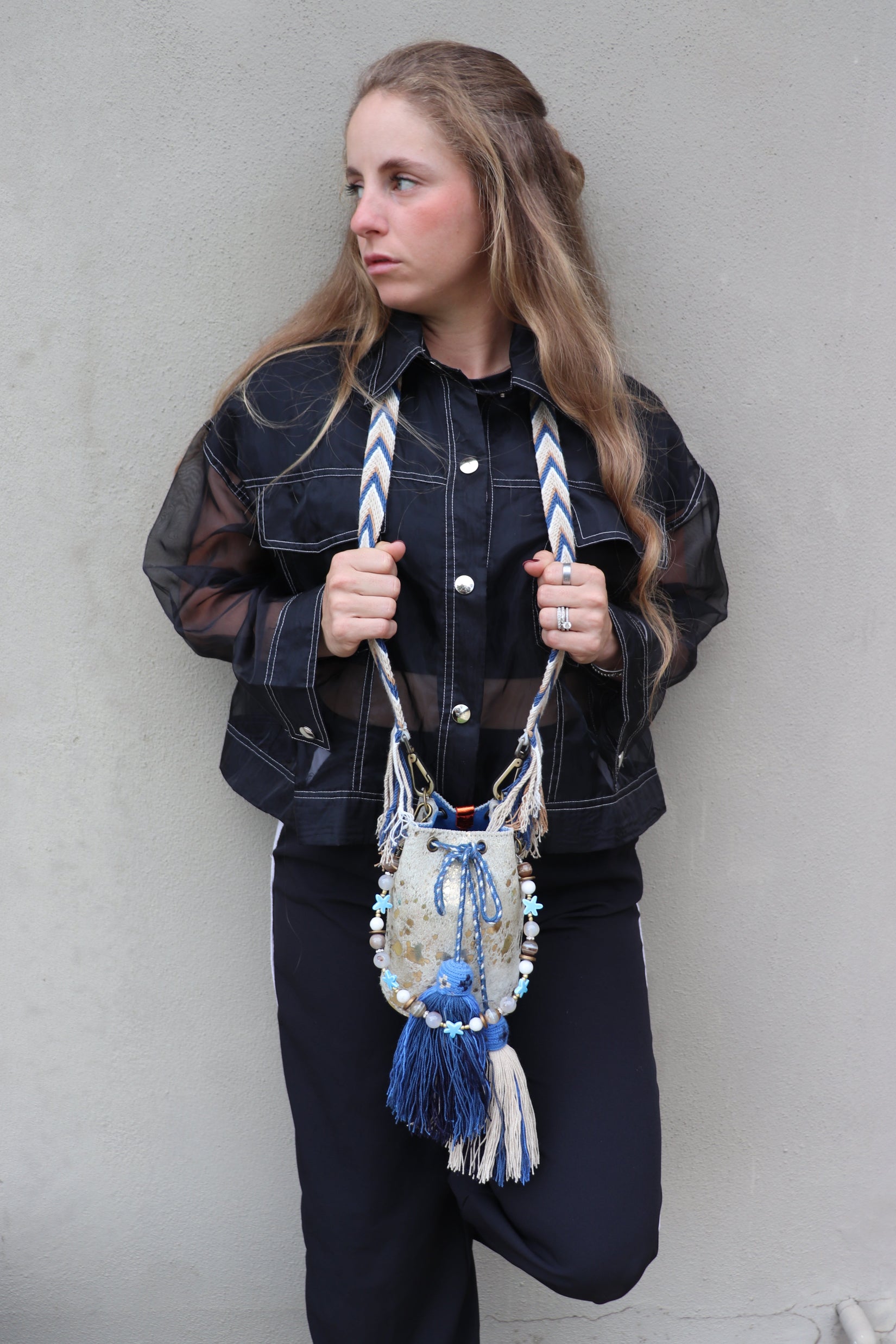 APÜNÜ BUCKET BAG X-SMALL FURRY / GOLD - CALI BLUE #350005