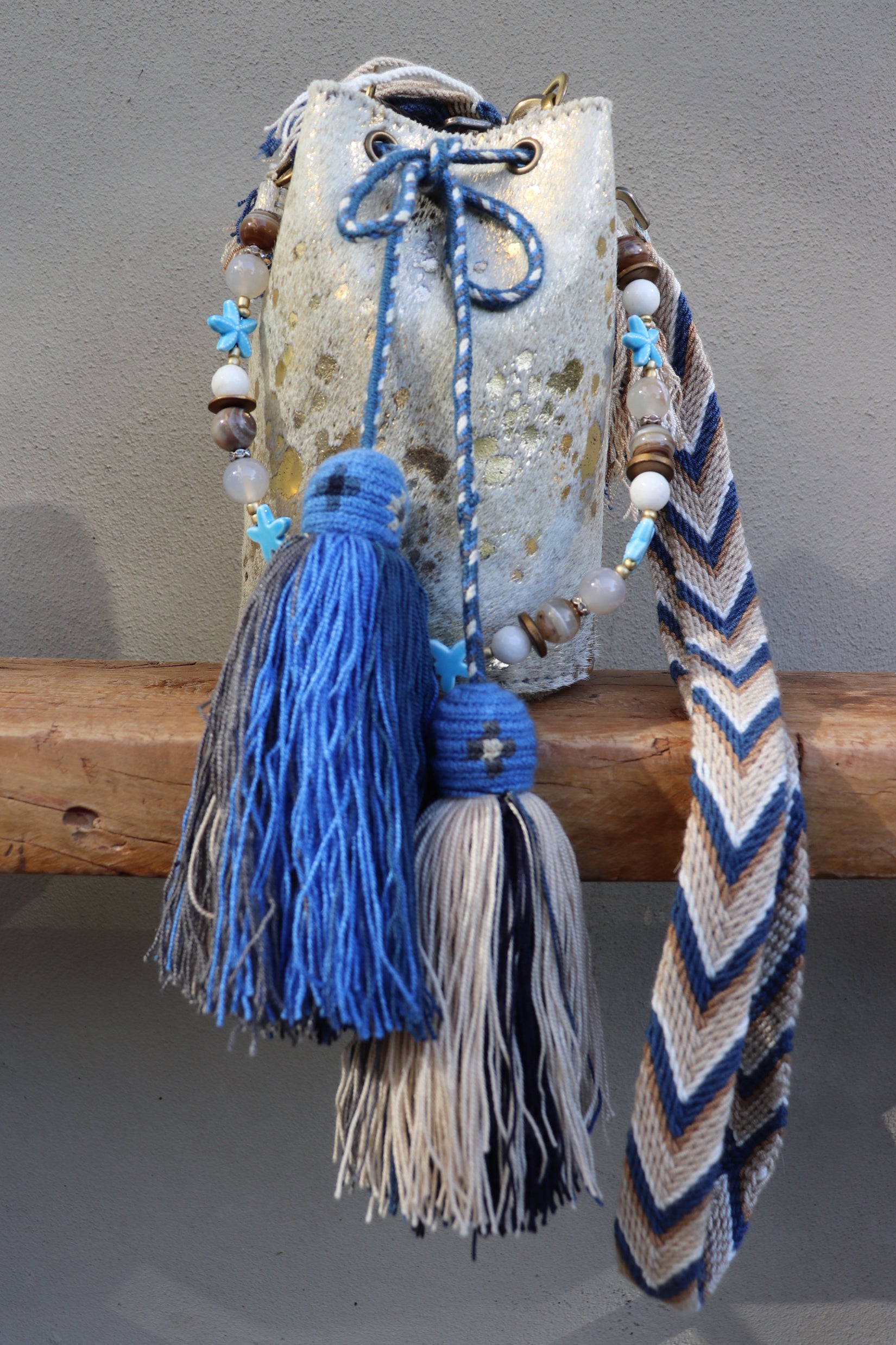 APÜNÜ BUCKET BAG X-SMALL FURRY / GOLD - CALI BLUE #350005