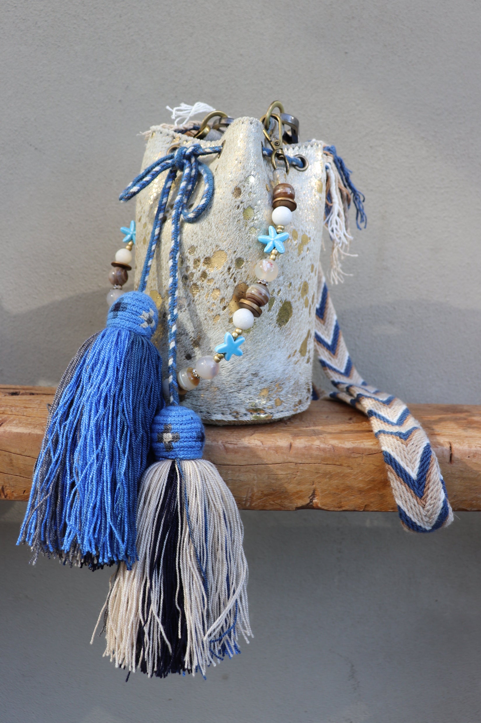 APÜNÜ BUCKET BAG X-SMALL FURRY / GOLD - CALI BLUE #350005