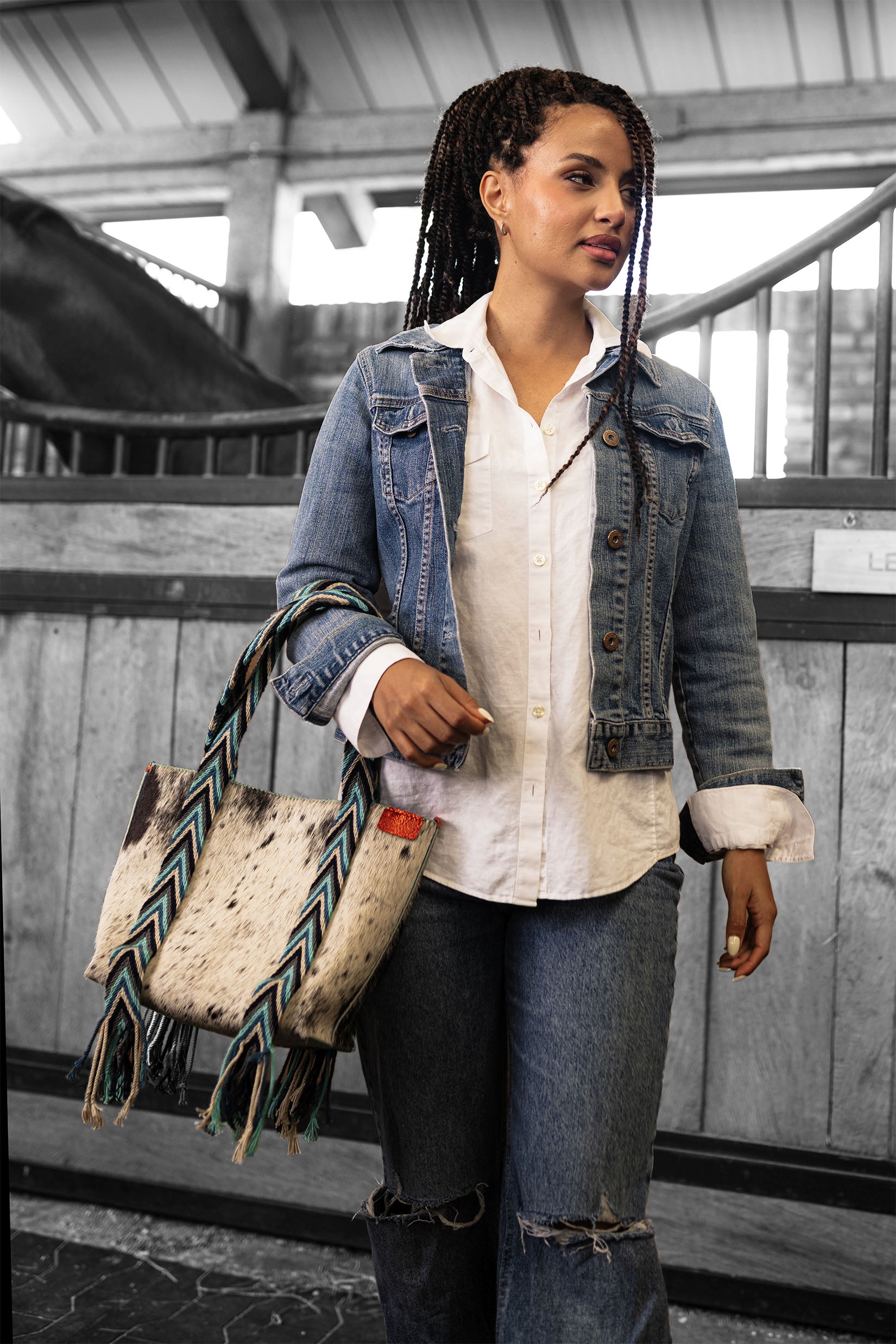 PIAMA TOTE BAG MEDIUM FURRY / WH&BLK - TURQUOISE #190007