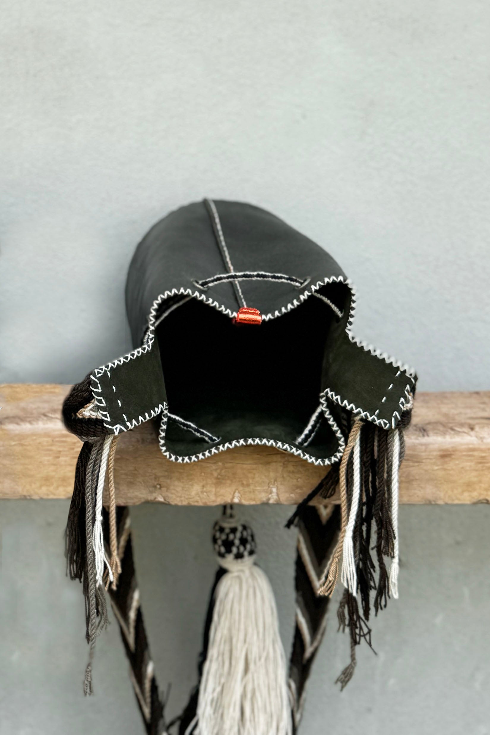 APÜNÜ BUCKET BAG SMALL / DRK OLIVE - DRK OLIVE #120022