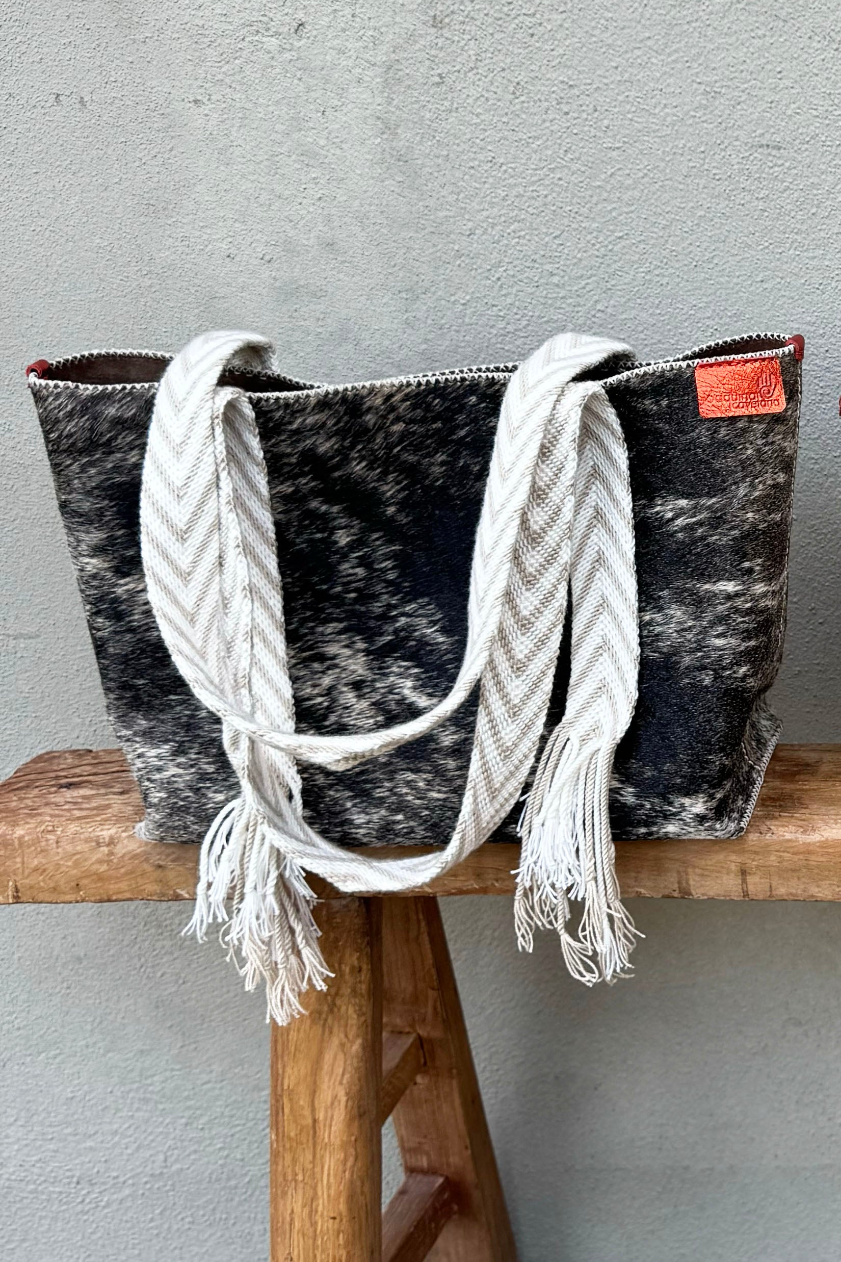 PIAMA TOTE BAG LARGE FURRY / TAUPE & WHI - MED BRW #170003