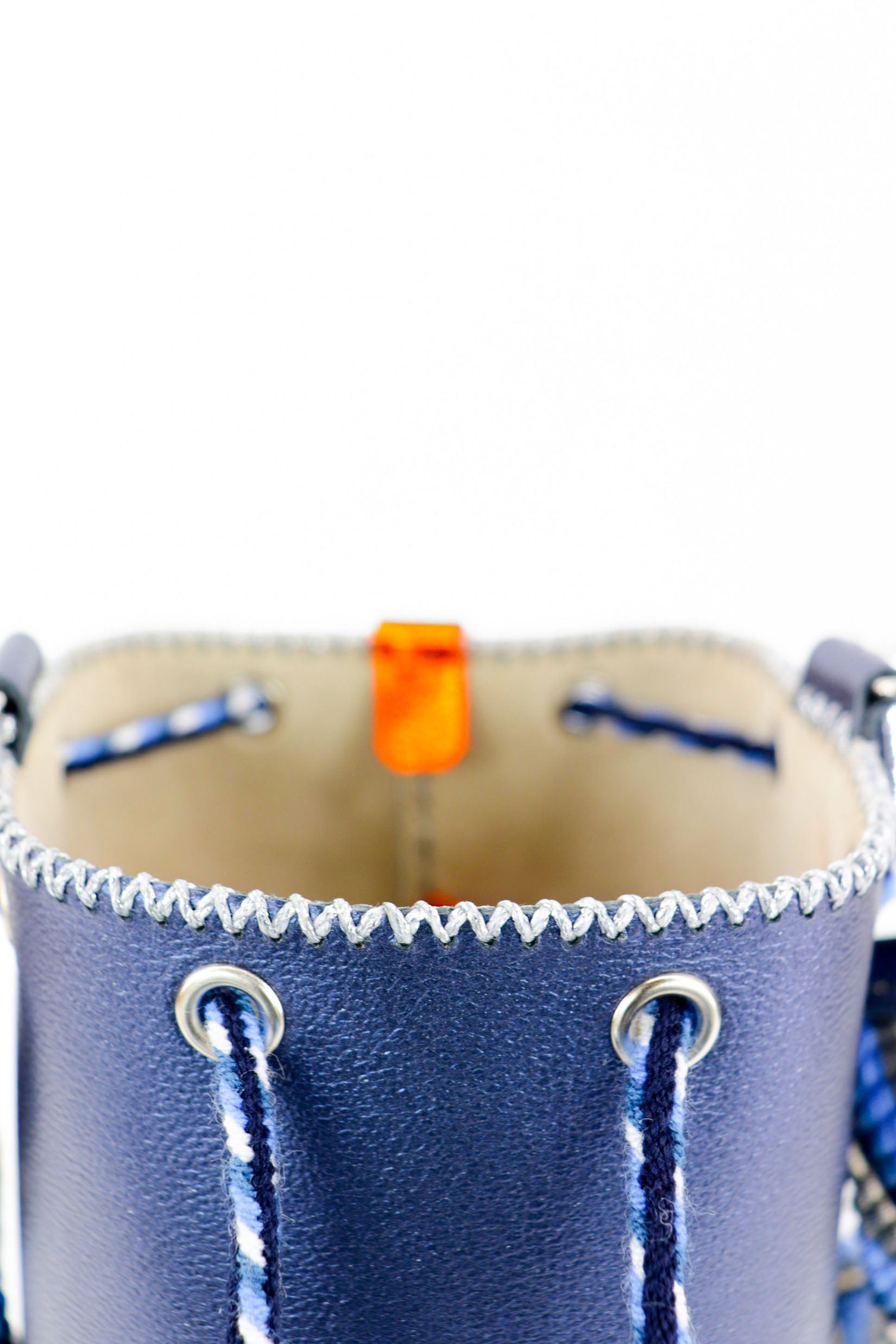 APÜNÜ BUCKET BAG X-SMALL / METAL NAVY - BEIGE #360004