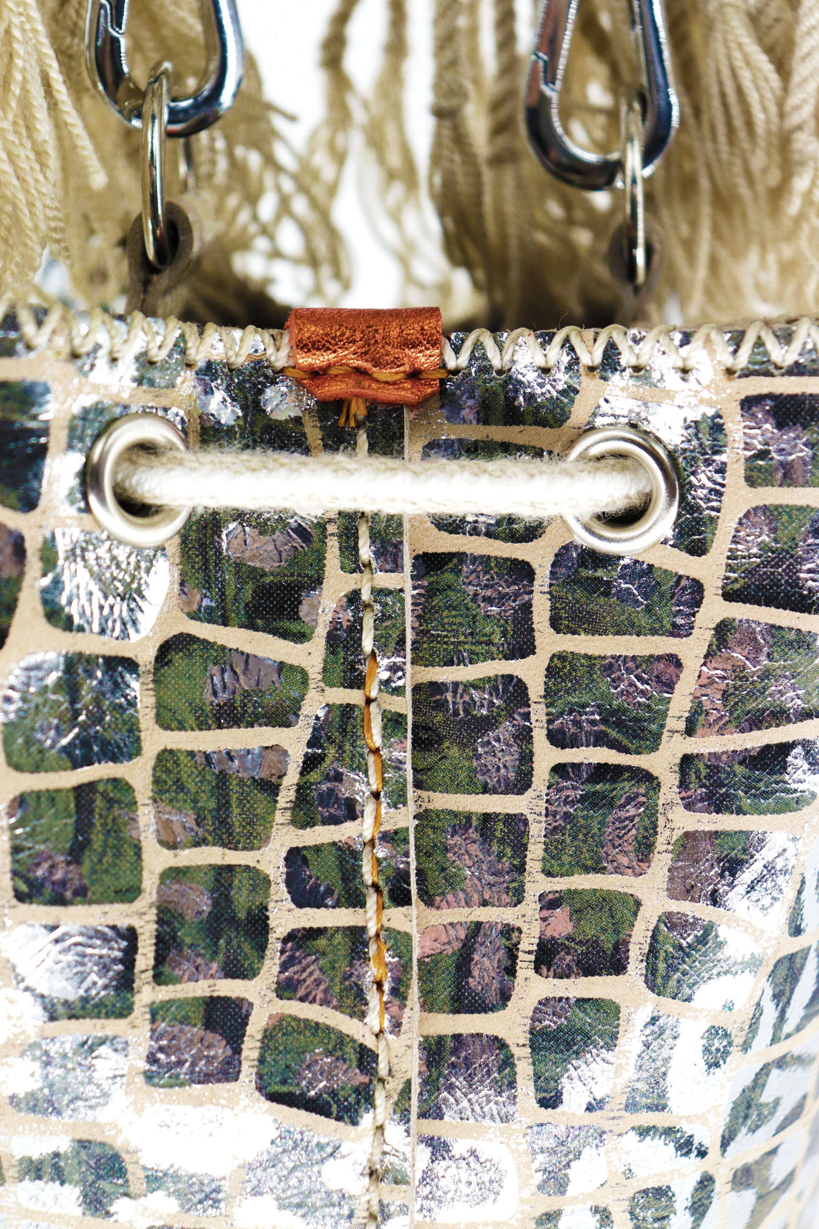 APÜNÜ BUCKET BAG X-SMALL CROCO MIX / SILVER GRAY - BEIGE #360011