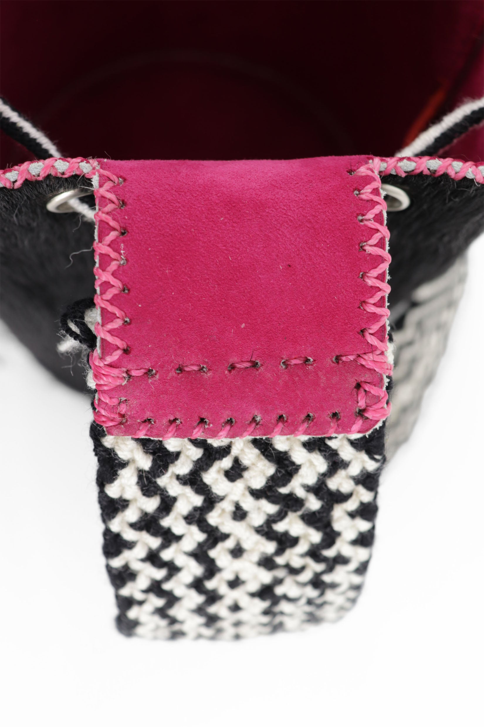 APÜNÜ BUCKET BAG SMALL FURRY / BLK&WH - FUCHSIA #130019