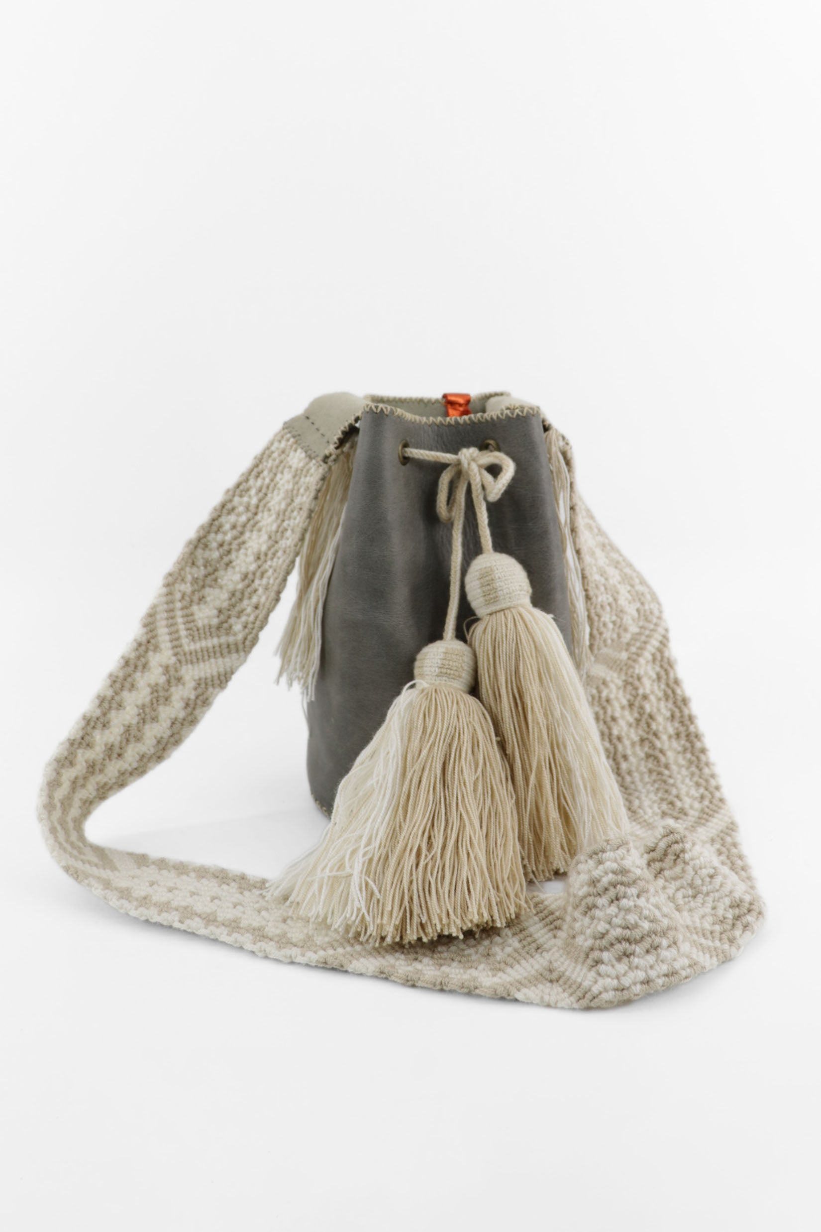 APÜNÜ BUCKET BAG SMALL / GRAY - LIGHT BEIGE #120042