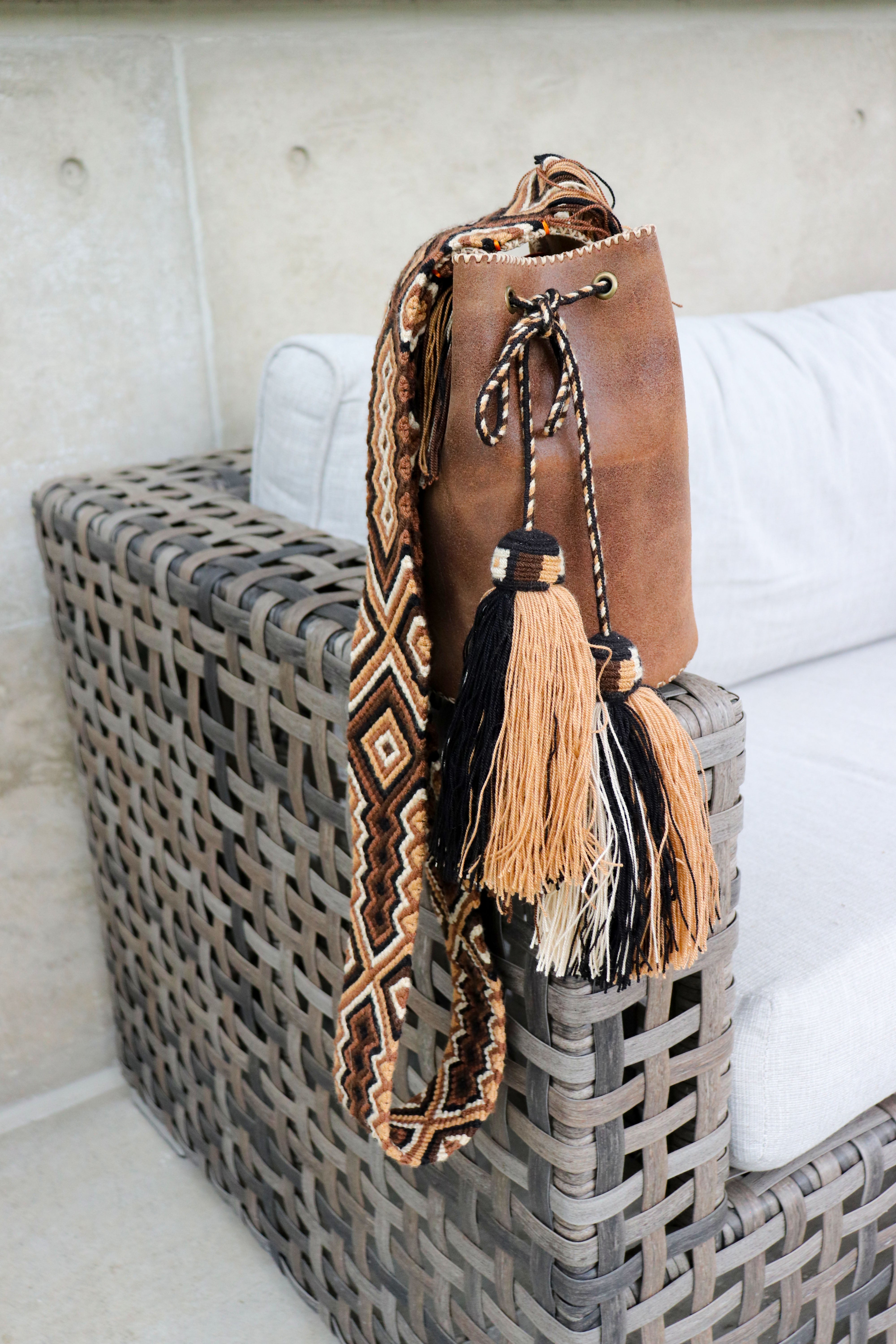 APÜNÜ BUCKET BAG SMALL / BRW - DARK CREAM #120038