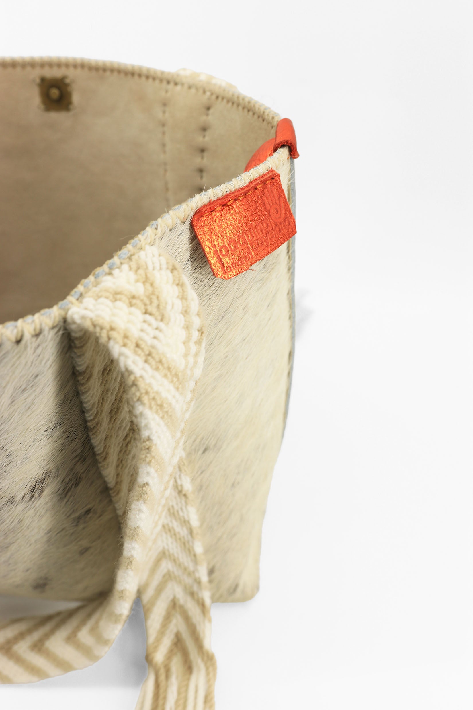 PIAMA TOTE BAG MEDIUM FURRY / LIGHT BEIGE&WHI - BEIGE #190011