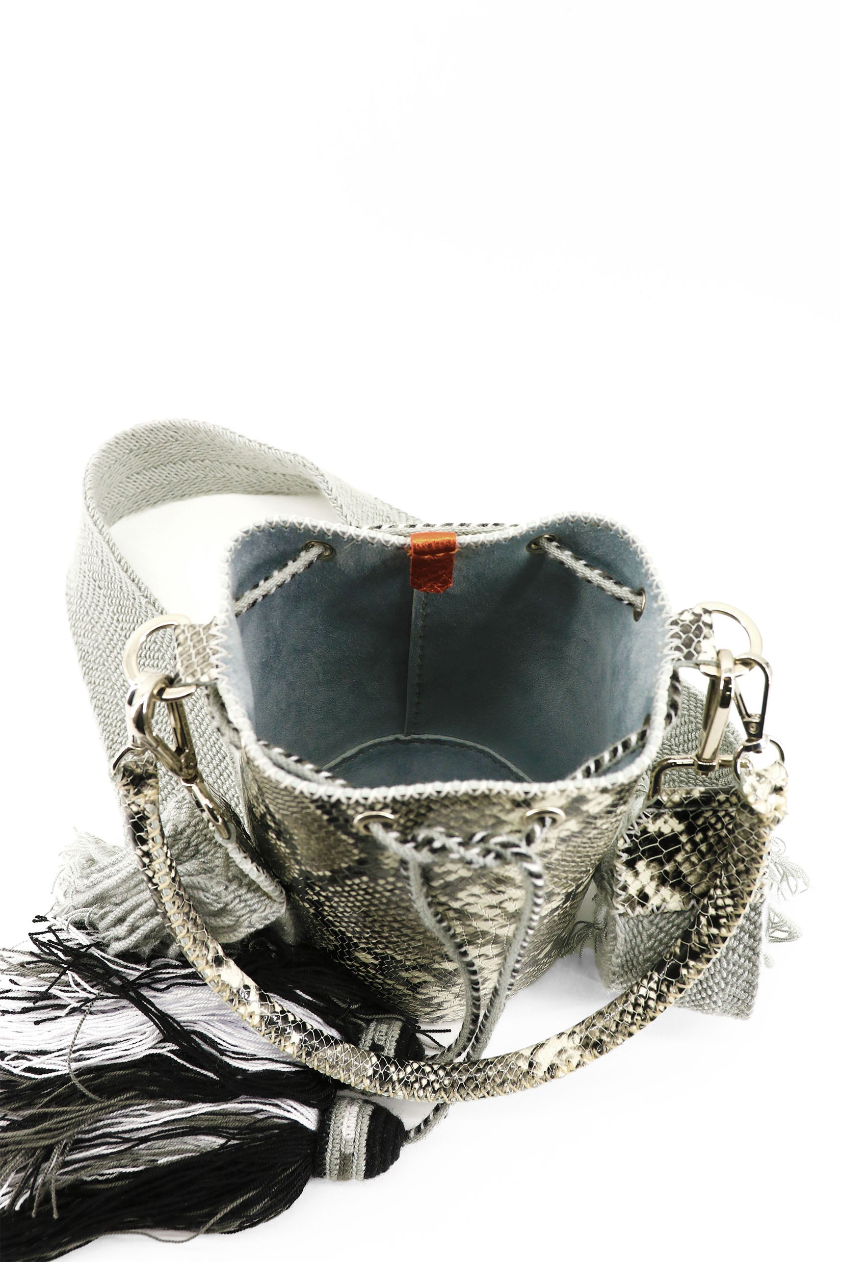 APÜNÜ BUCKET BAG X-SMALL PYTHON / GRAY&WHI - GRAY #360018