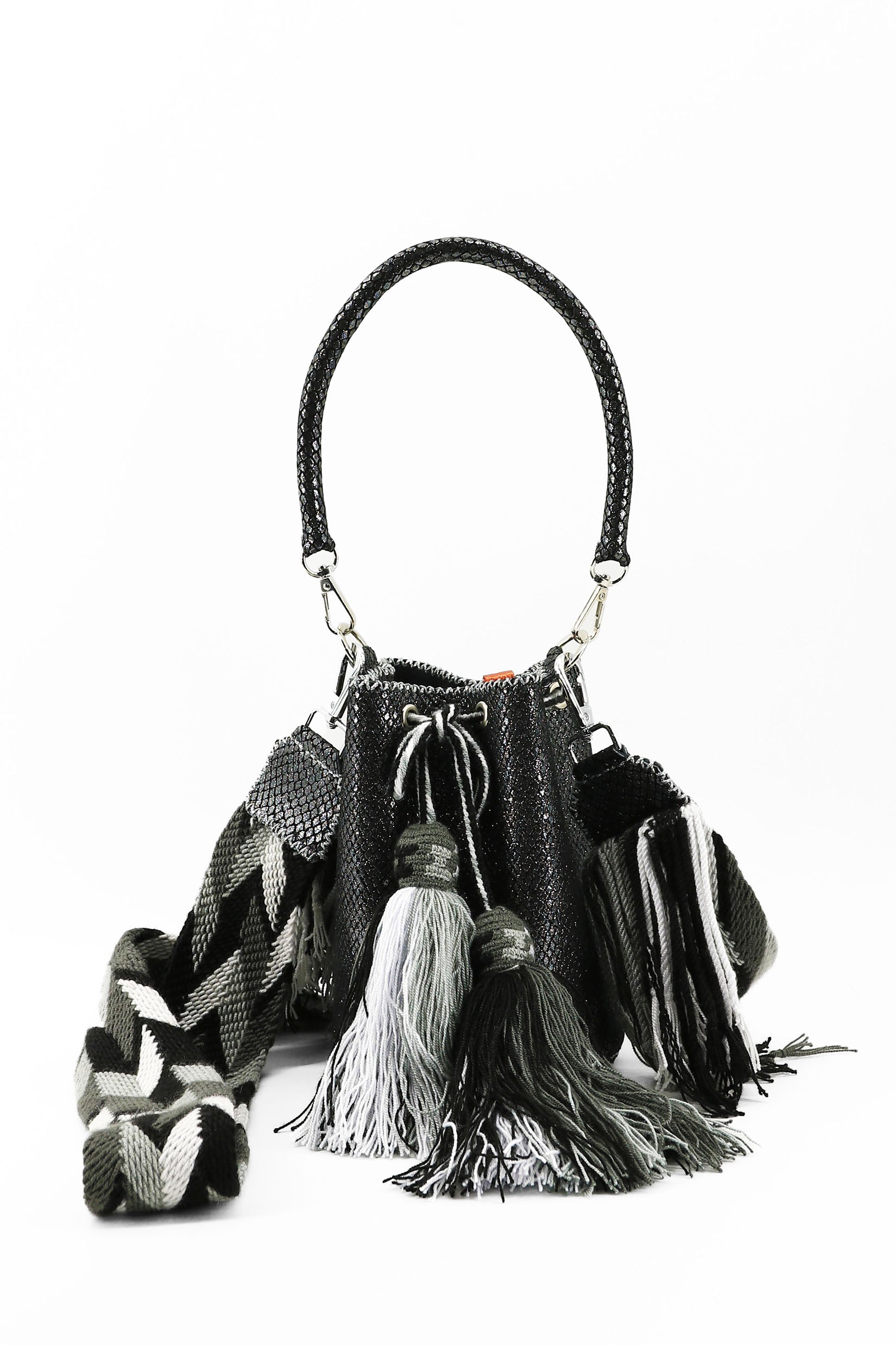 APÜNÜ BUCKET BAG X-SMALL PYTHON / BLACK & SILVER - GRAY #360015