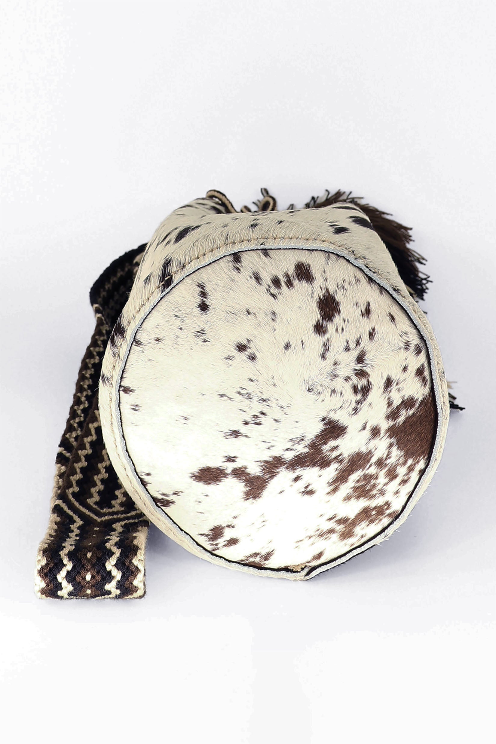APÜNÜ BUCKET BAG LARGE FURRY / BRW WHITE BLK - BRW #100023