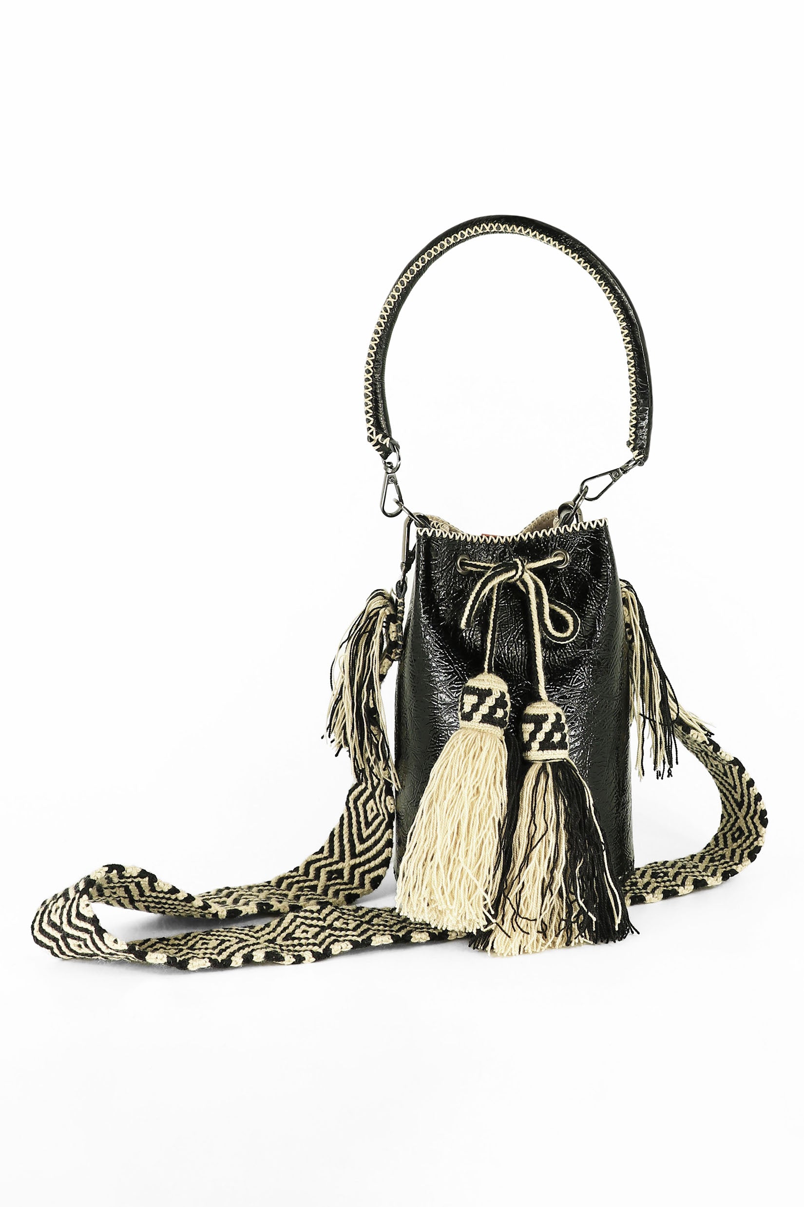 APÜNÜ BUCKET BAG SMALL / CRCKL PATENT BLK - BEIGE #120047